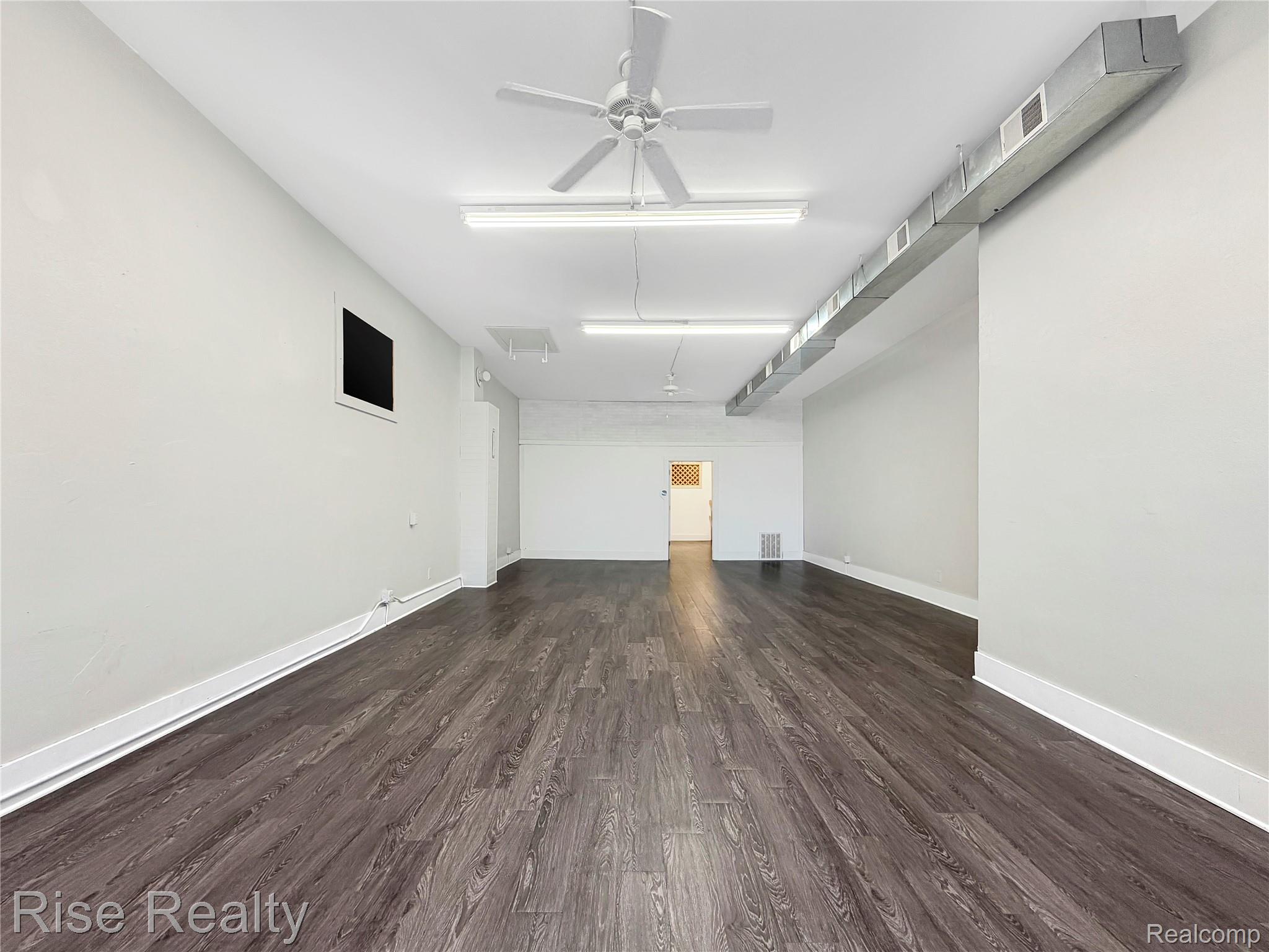 3366 S Saginaw Street Property Photo 3