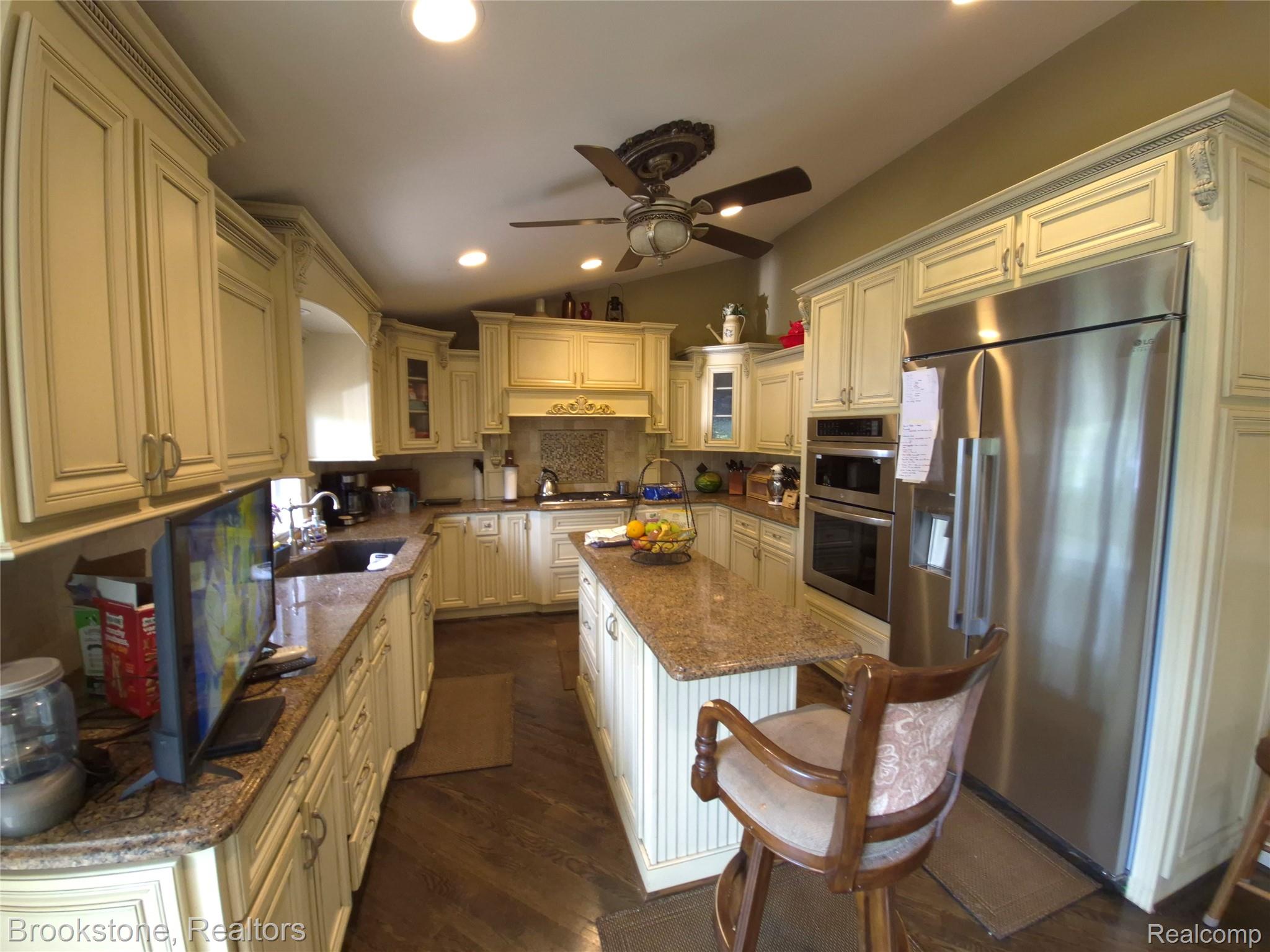 5910 Spring Valley Lane Property Photo 19
