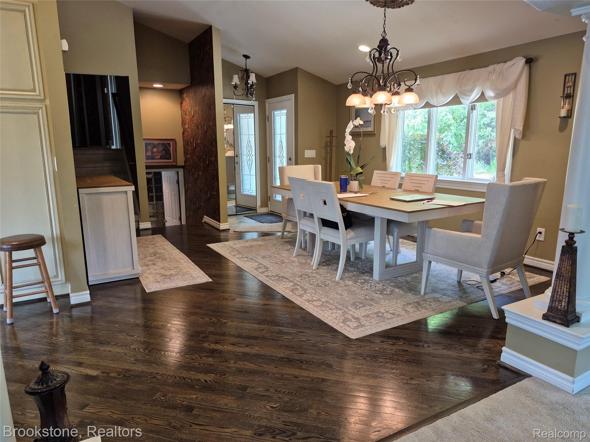 5910 Spring Valley Lane Property Photo 24