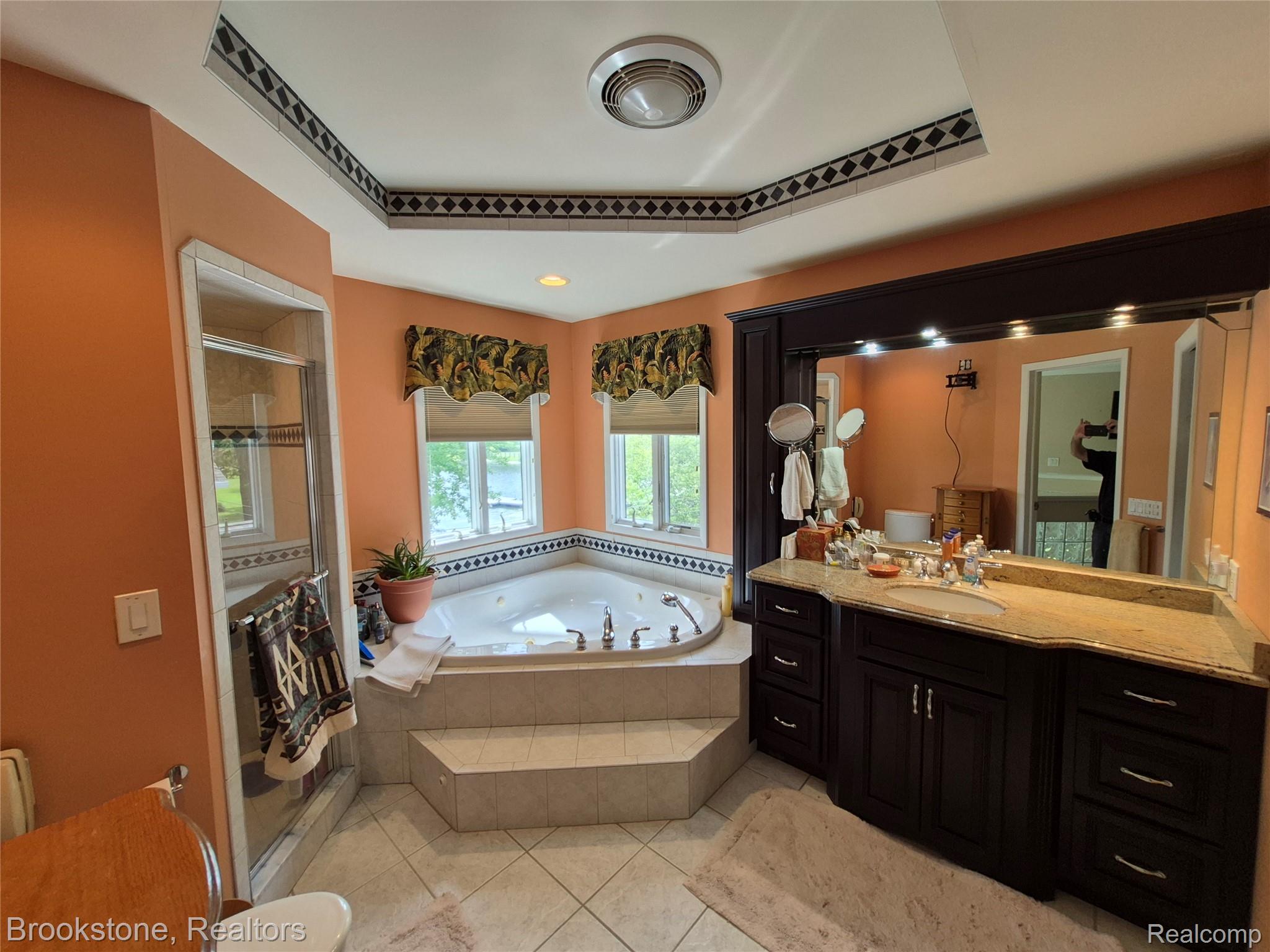 5910 Spring Valley Lane Property Photo 39
