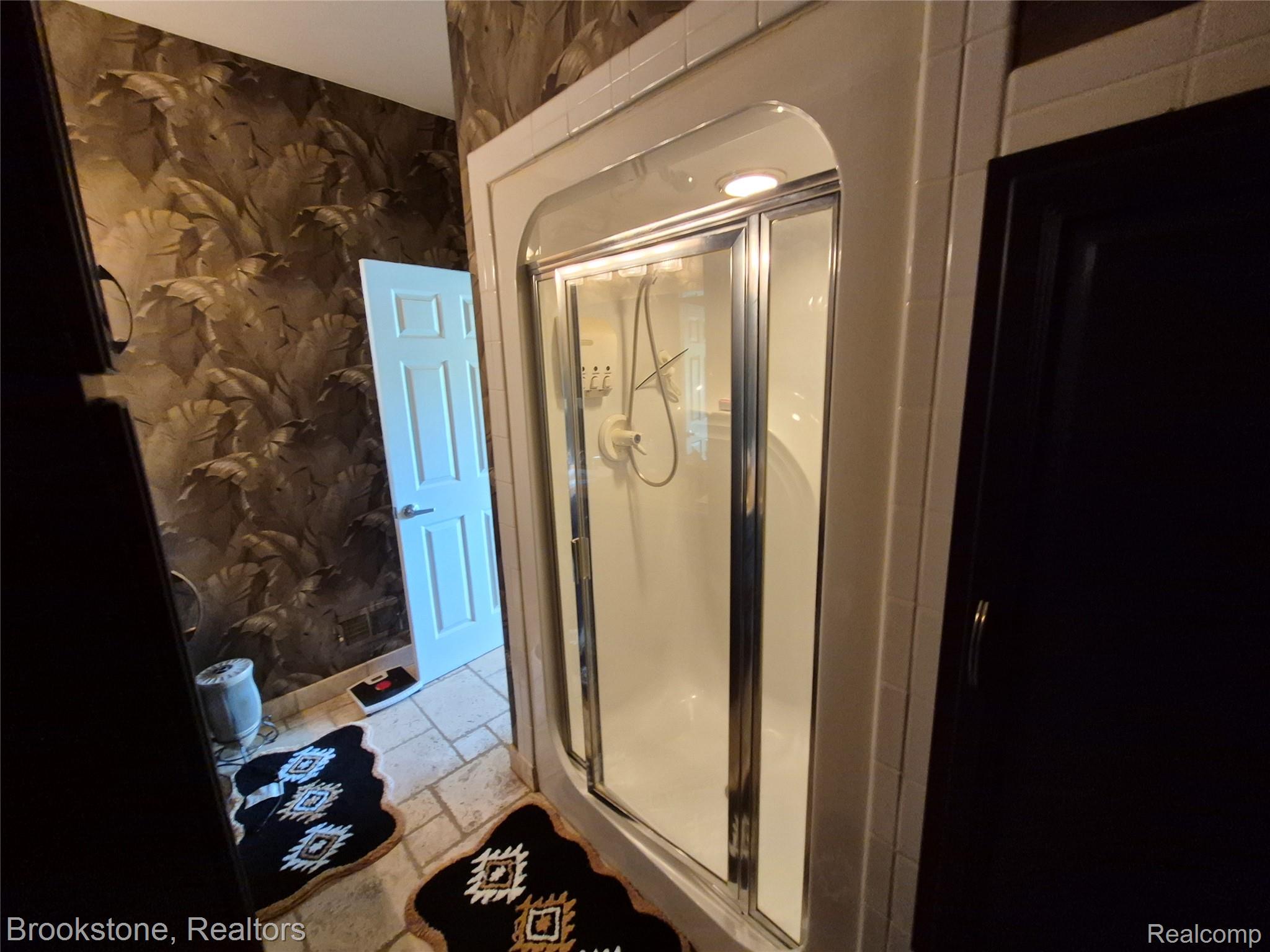 5910 Spring Valley Lane Property Photo 61