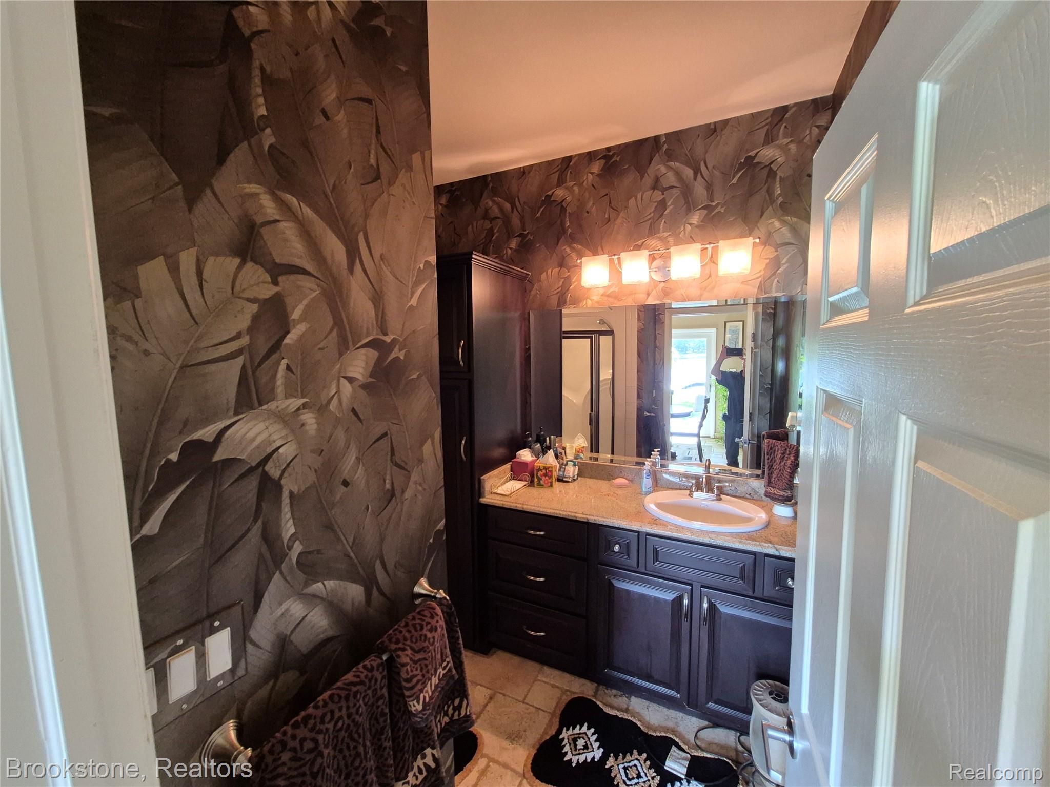 5910 Spring Valley Lane Property Photo 62