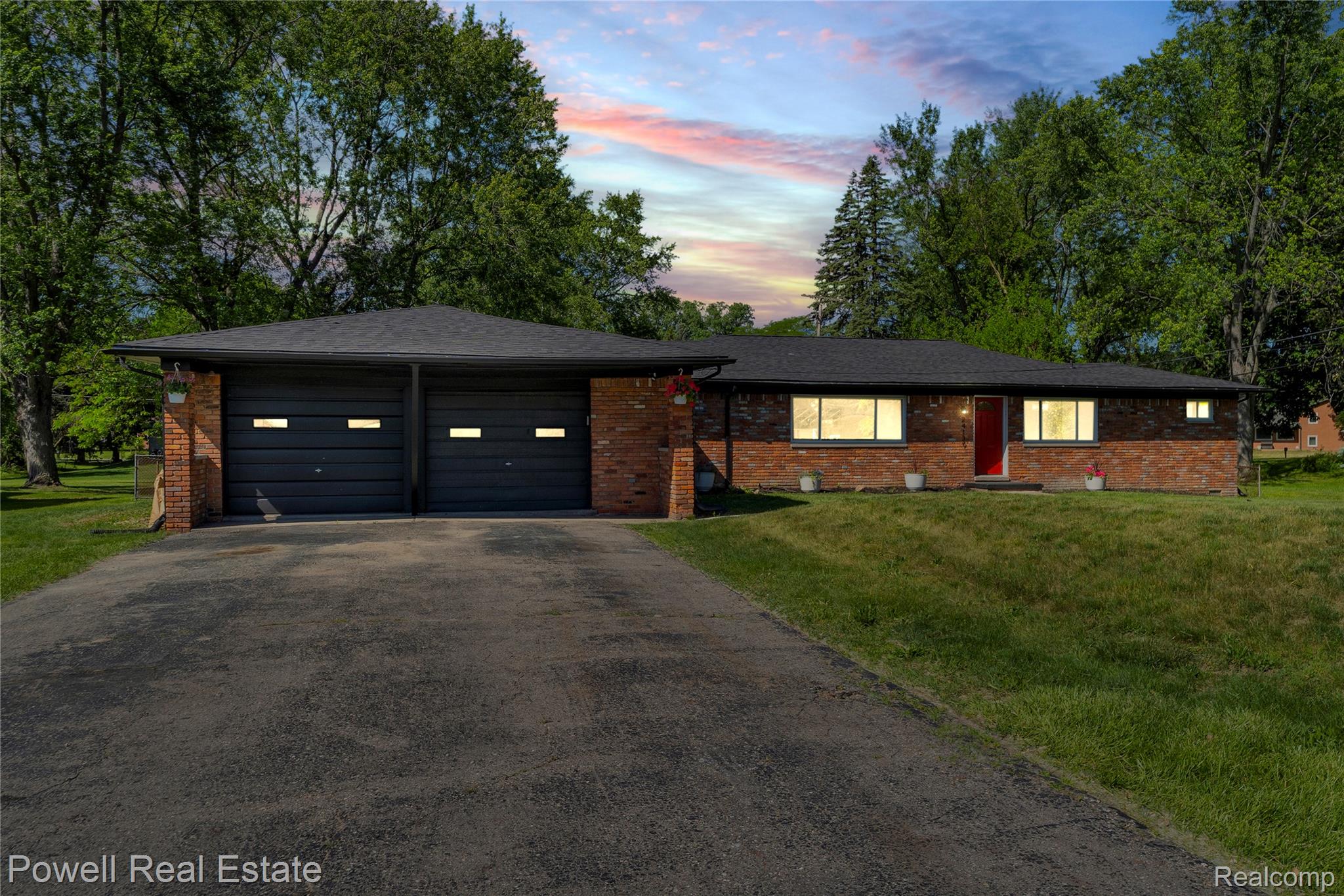 24139 Philip Drive Property Photo 1