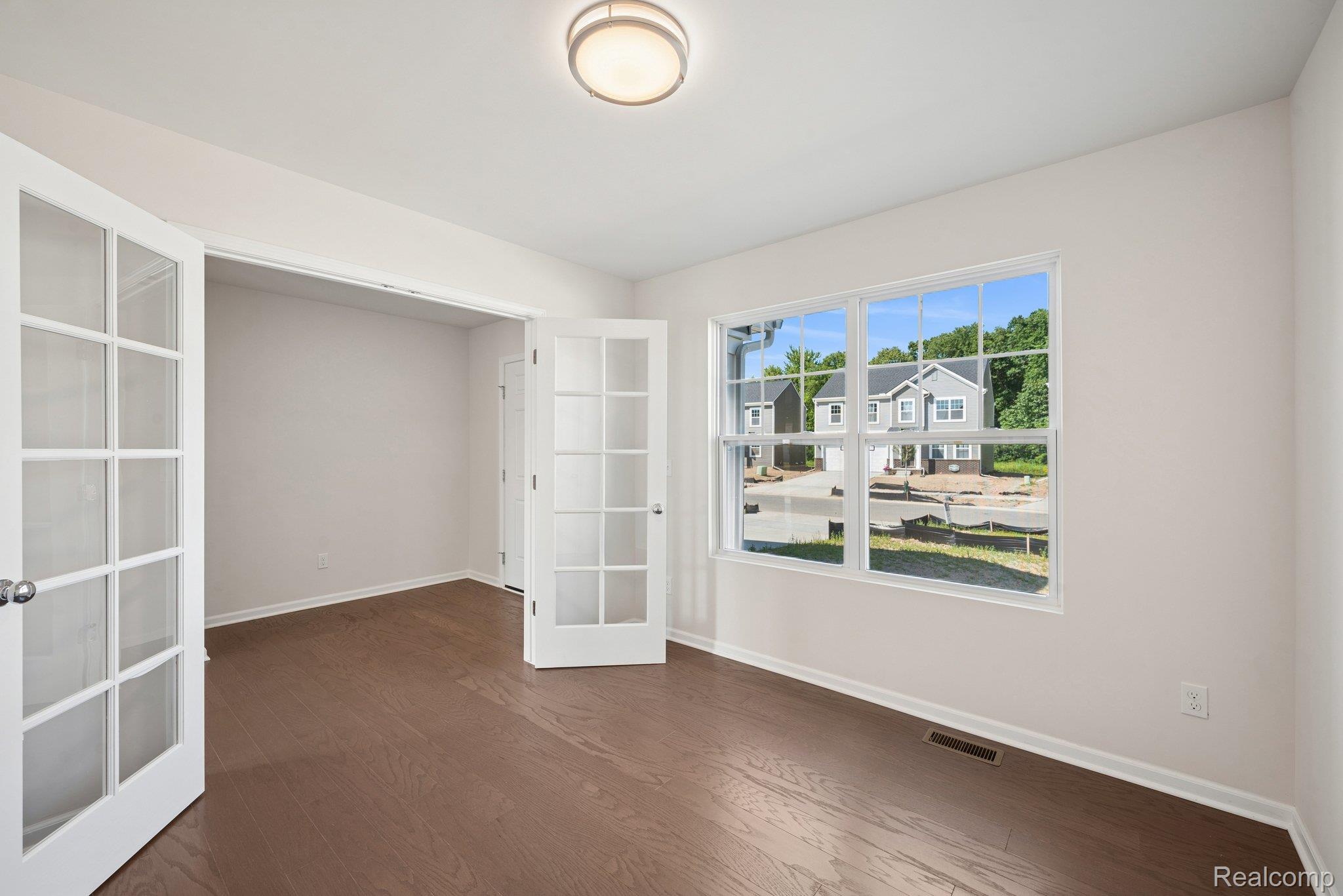 412 Hidden River W Property Photo 12