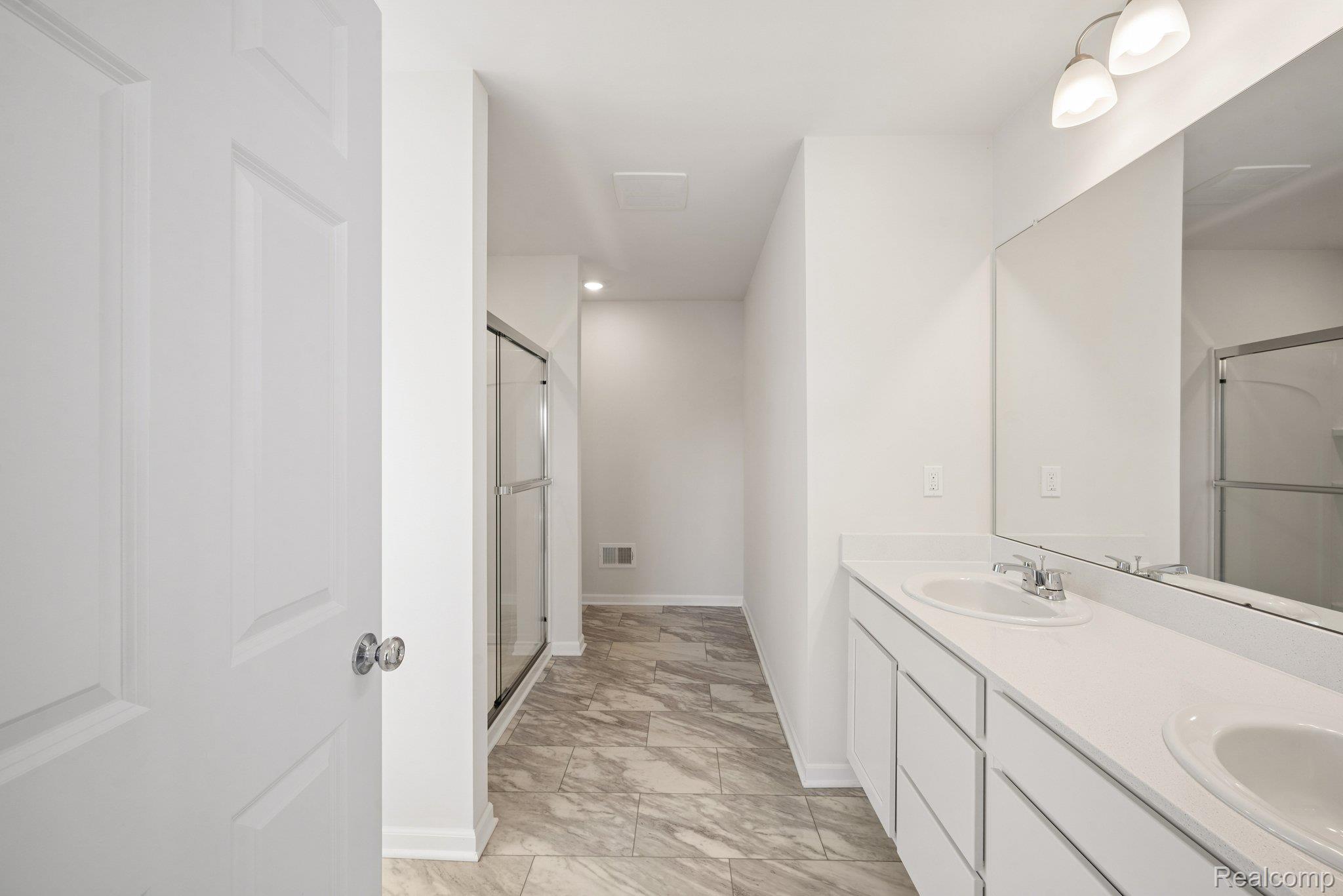 412 Hidden River W Property Photo 17