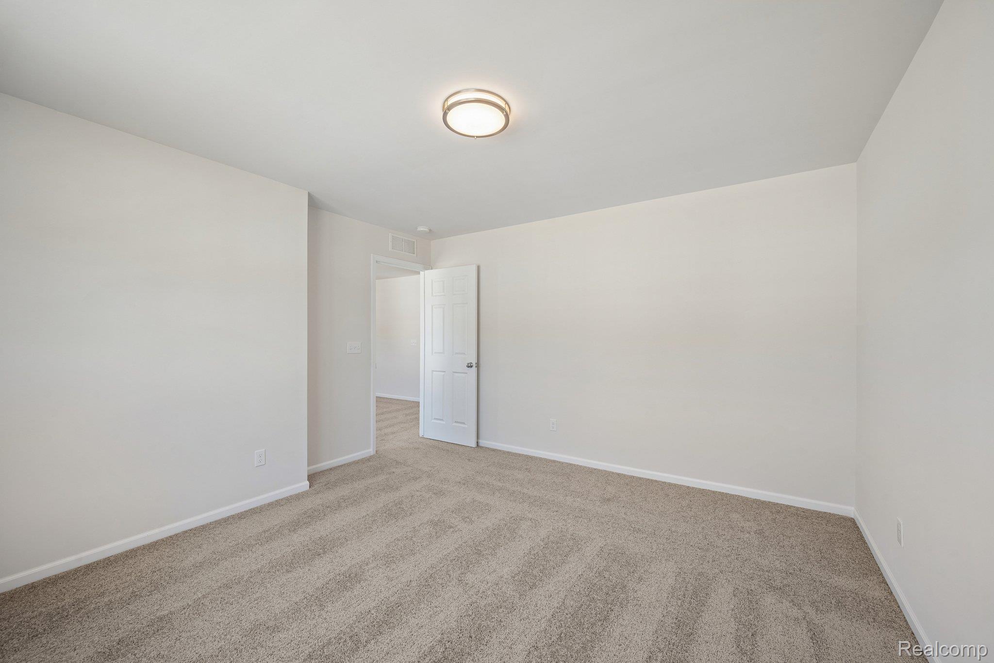 412 Hidden River W Property Photo 23