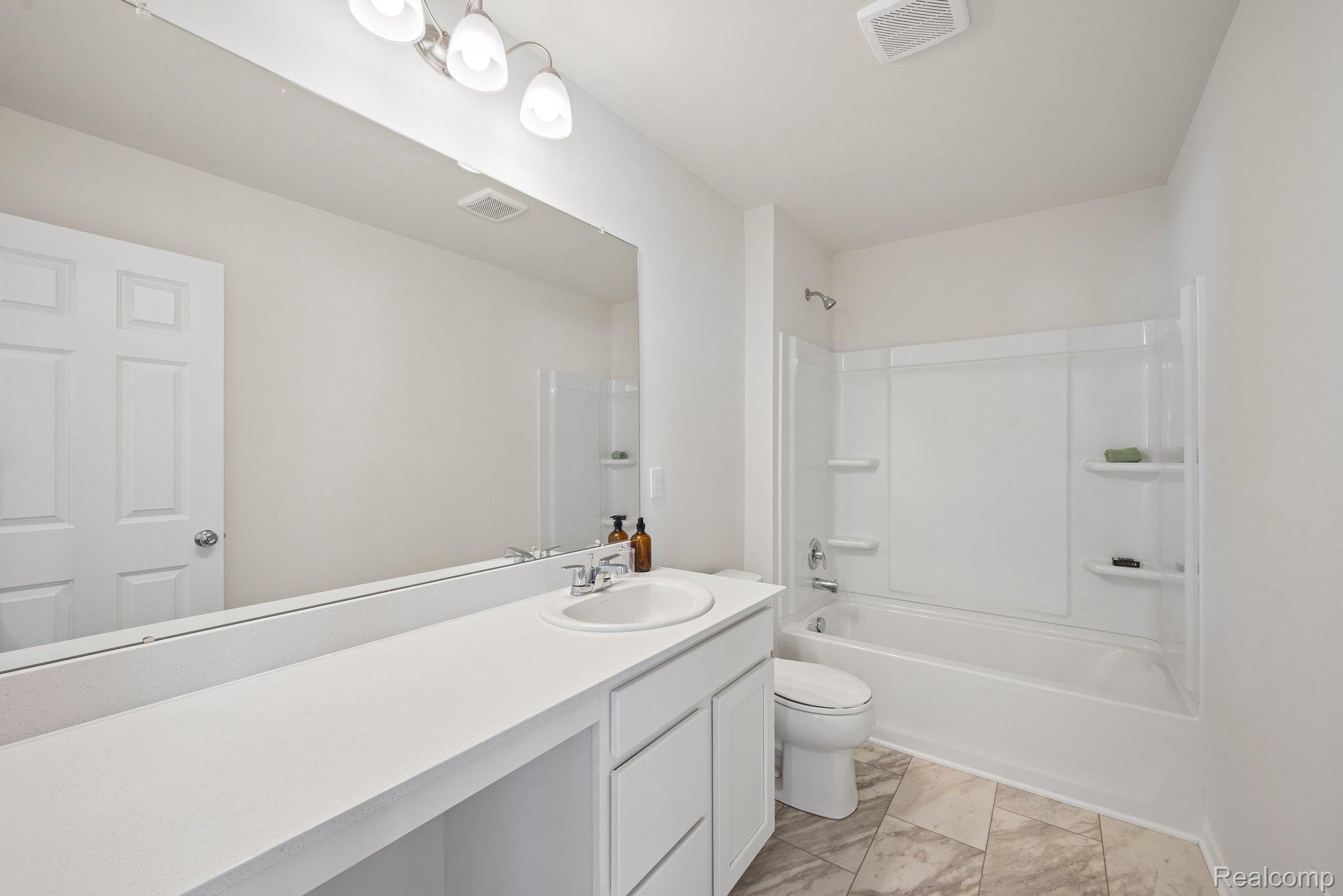 412 Hidden River W Property Photo 25