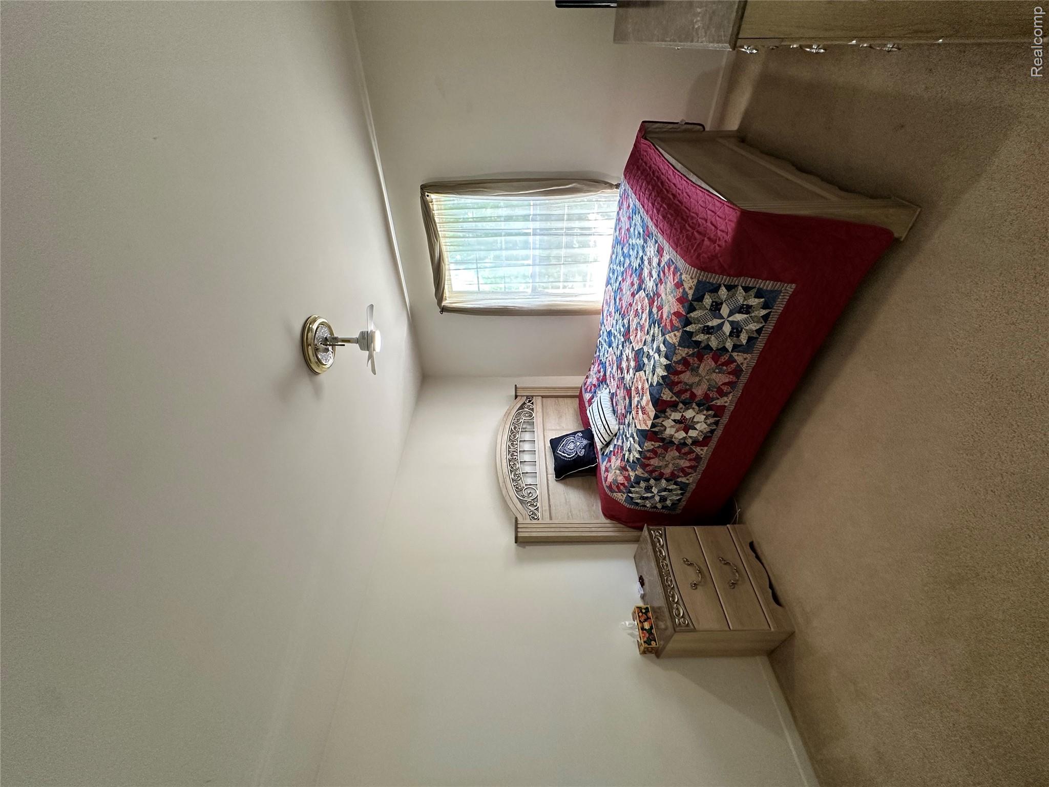 7383 Tottenham Property Photo 33