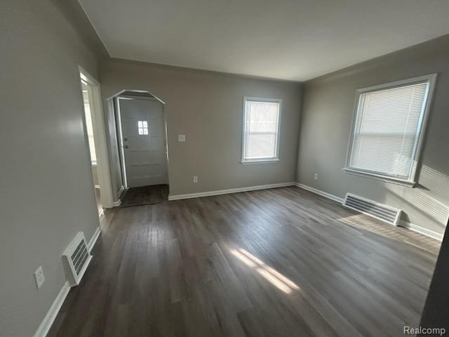 2438 Columbia Road Property Photo 4