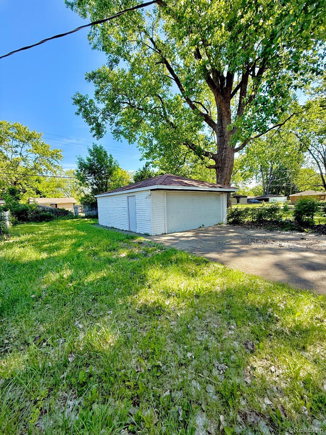 13335 Charlotte Avenue Property Photo 5