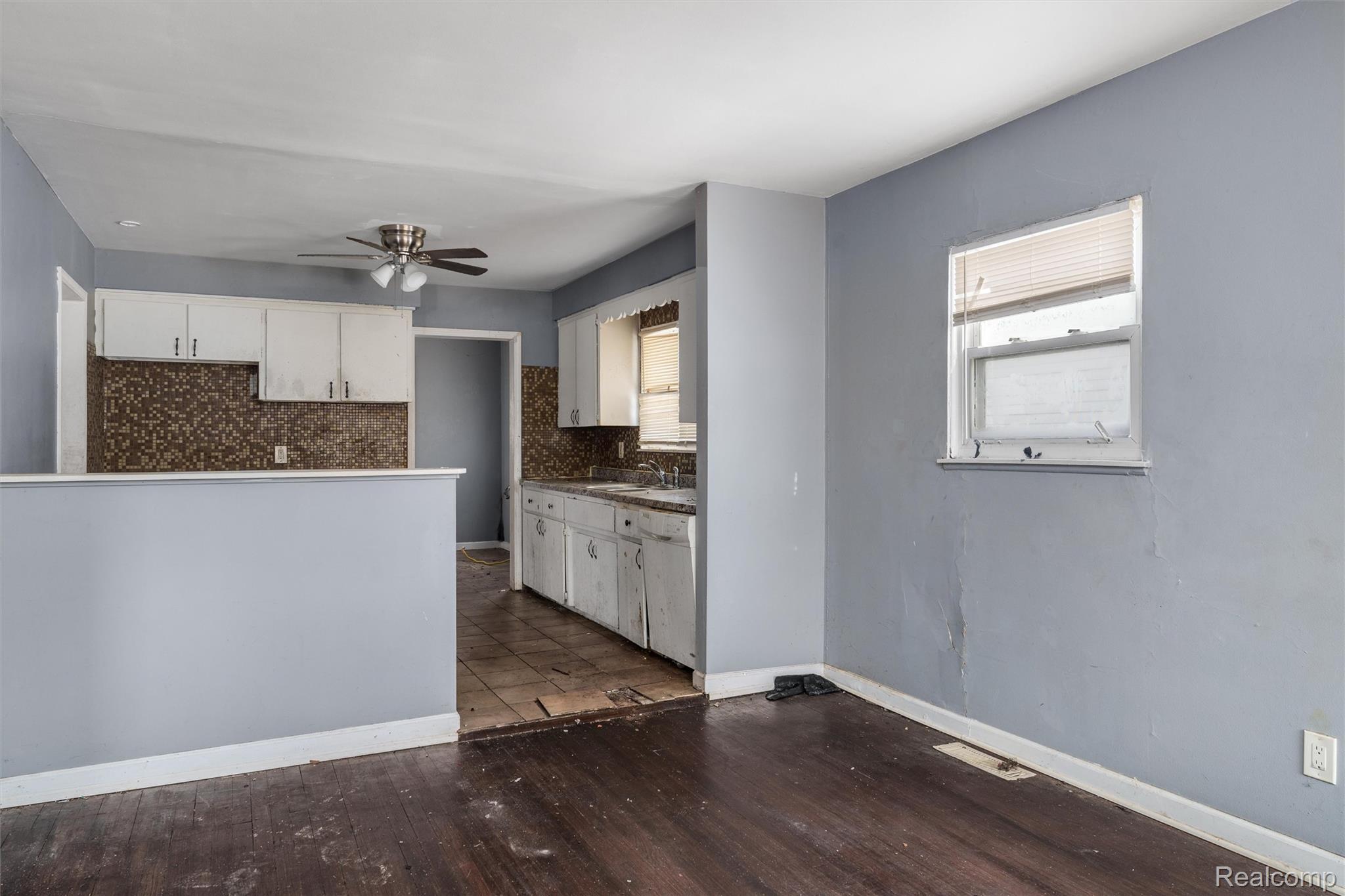 13335 Charlotte Avenue Property Photo 8