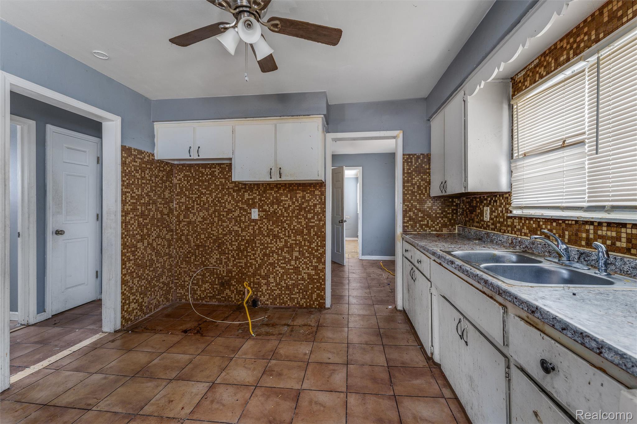 13335 Charlotte Avenue Property Photo 13