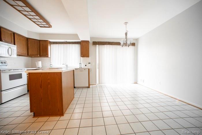 1447 Oakstone Drive Property Photo 10