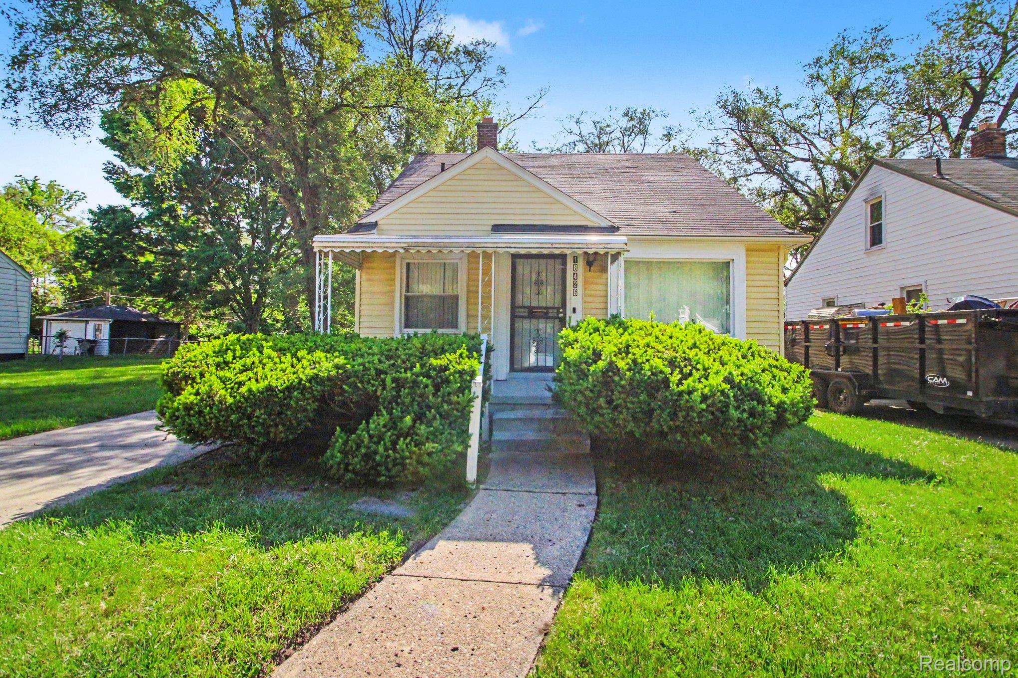 18426 Winthrop Street Property Photo 1