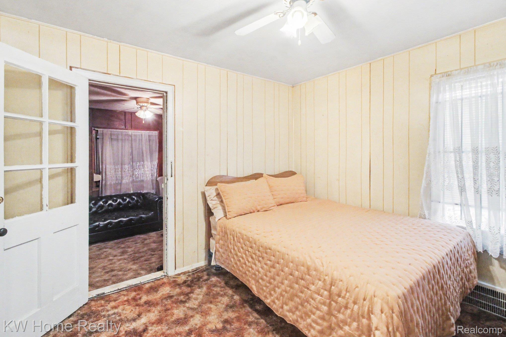 18426 Winthrop Street Property Photo 7