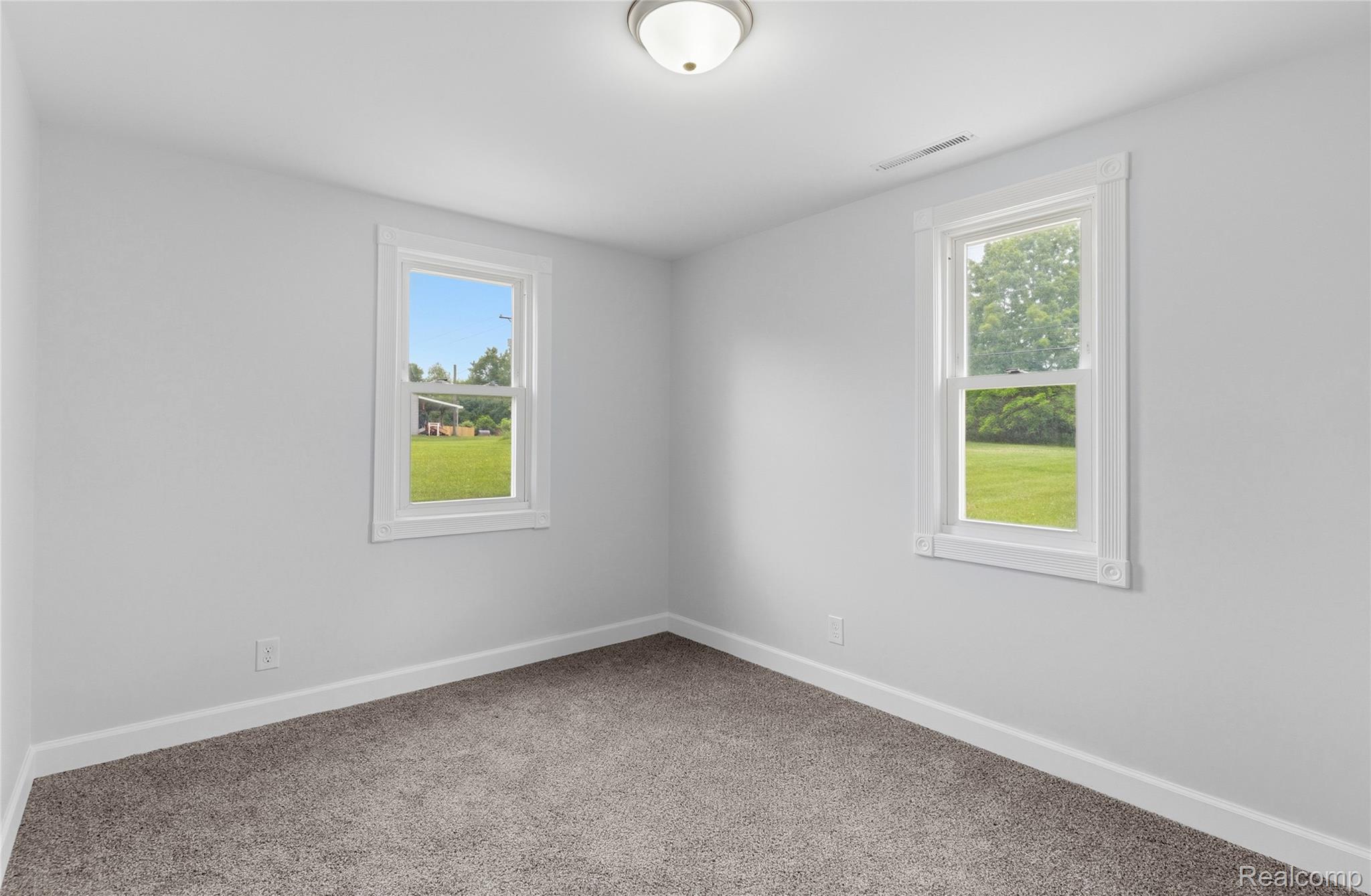 3241 E Frances Road Property Photo 15