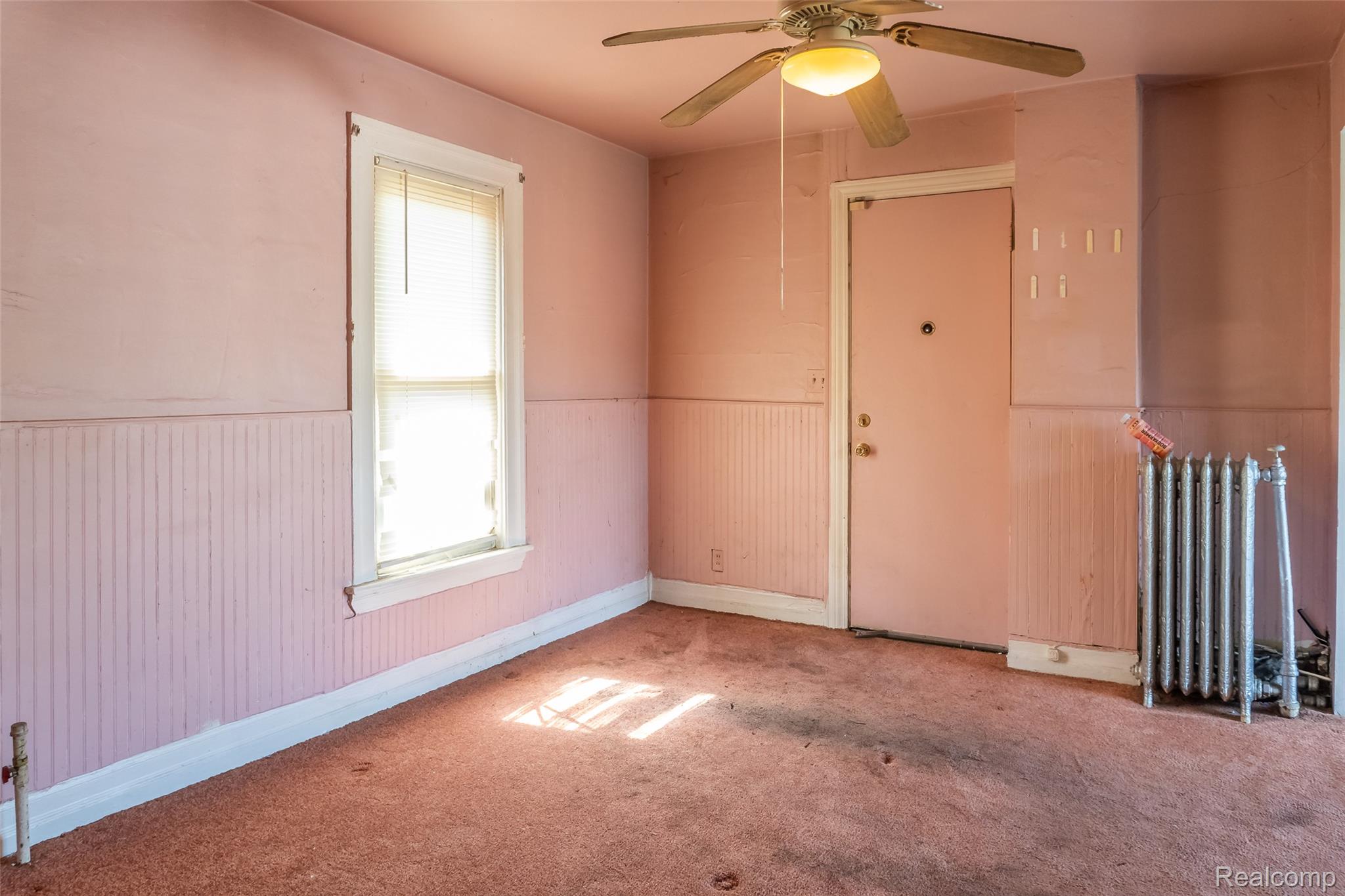 24362 Outer Drive Property Photo 31