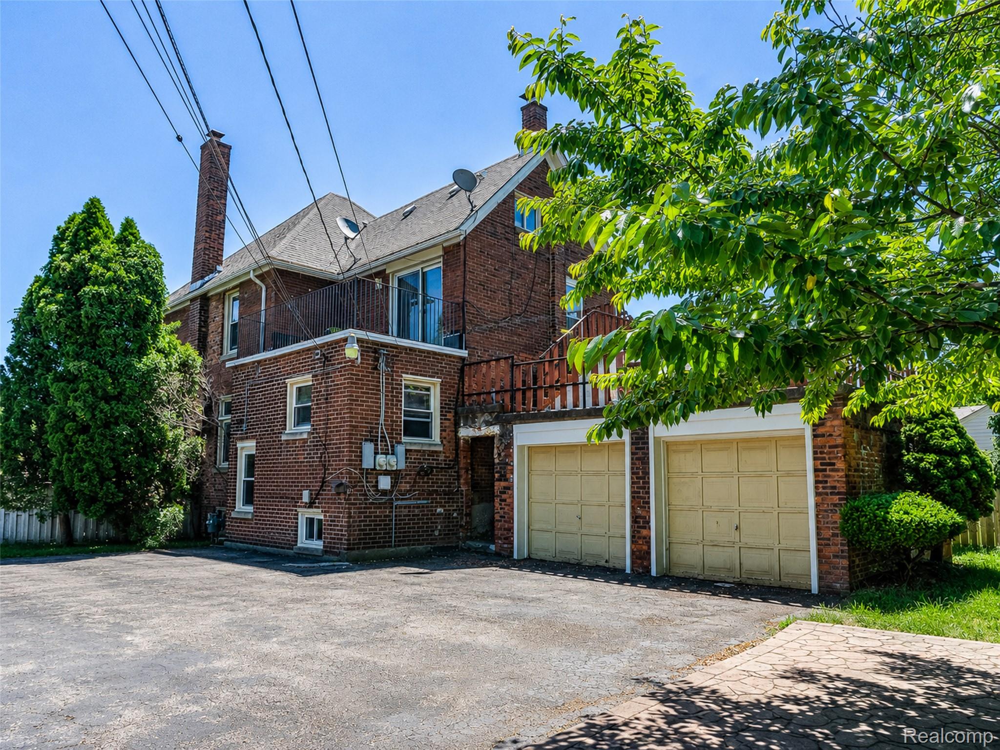 24362 Outer Drive Property Photo 45