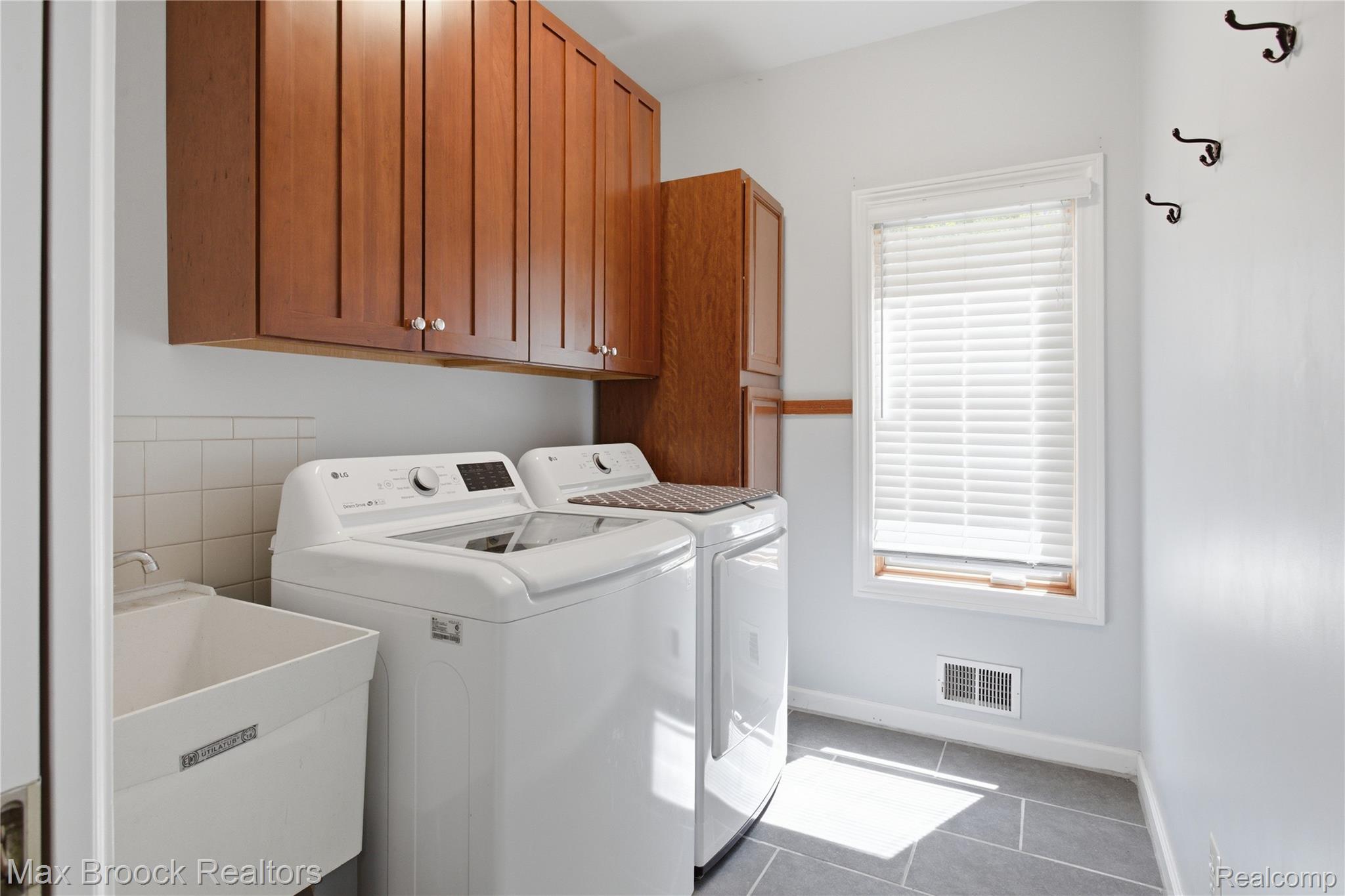 11910 Scott Road Property Photo 27