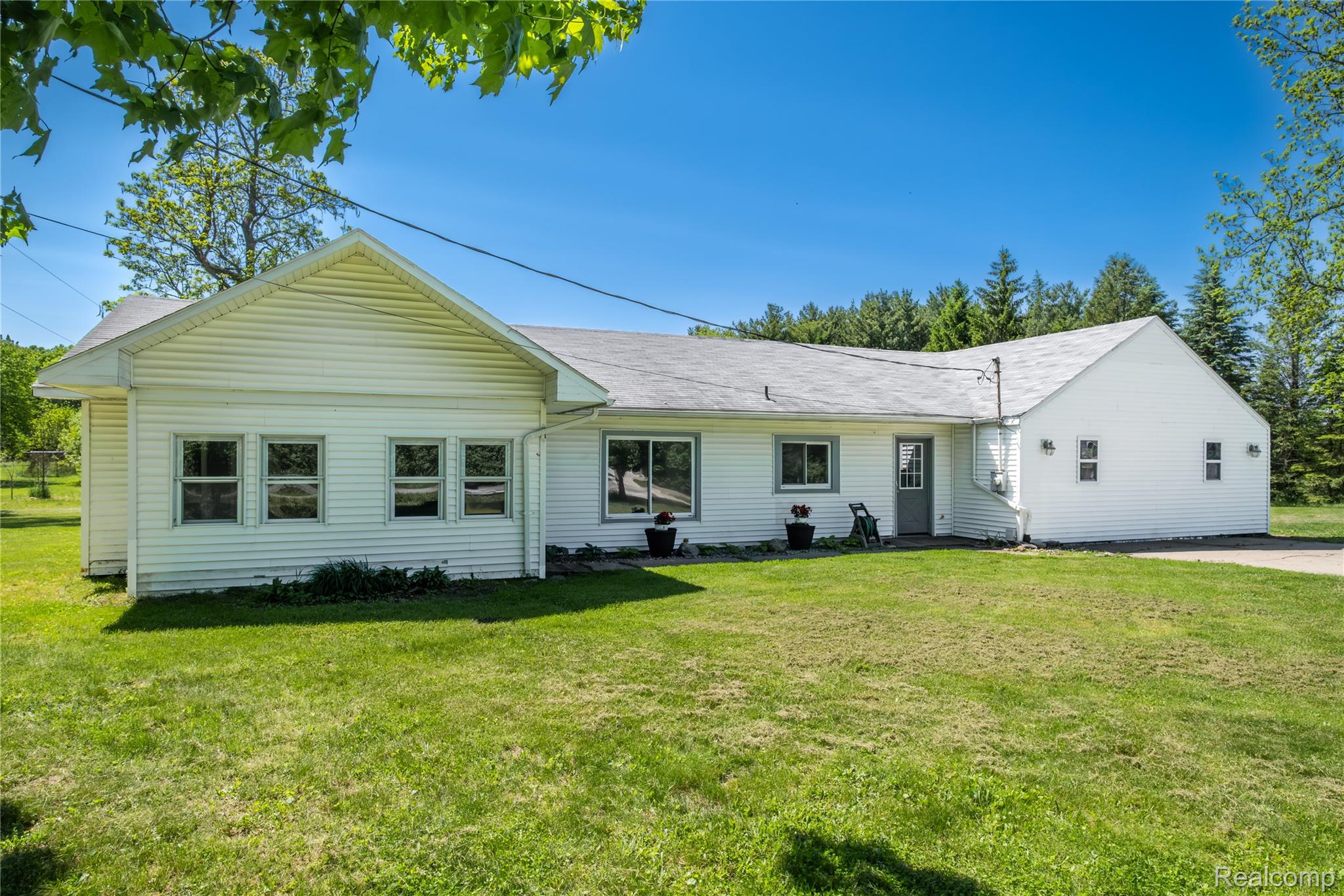 12238 Jennings Road Property Photo 4