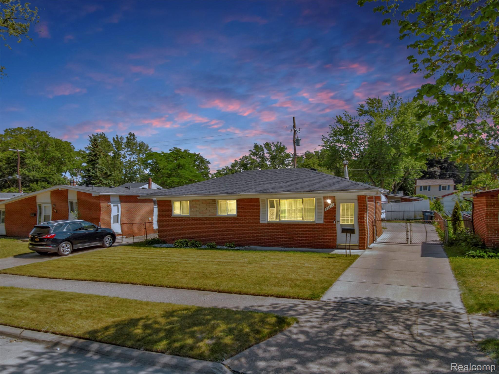 34819 Florence Street Property Photo 1