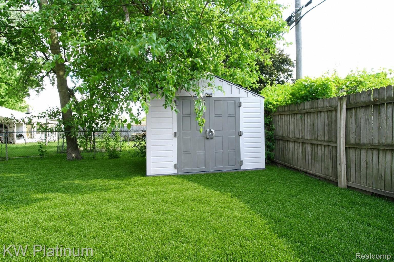4452 Croissant Street Property Photo 23