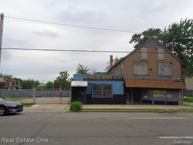 8415 Brush Street Property Photo 5
