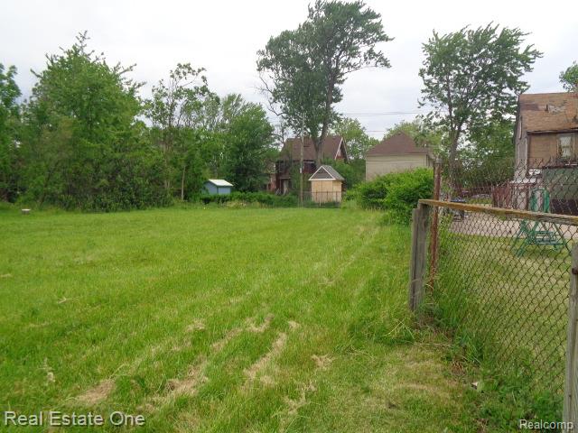 8415 Brush Street Property Photo 11