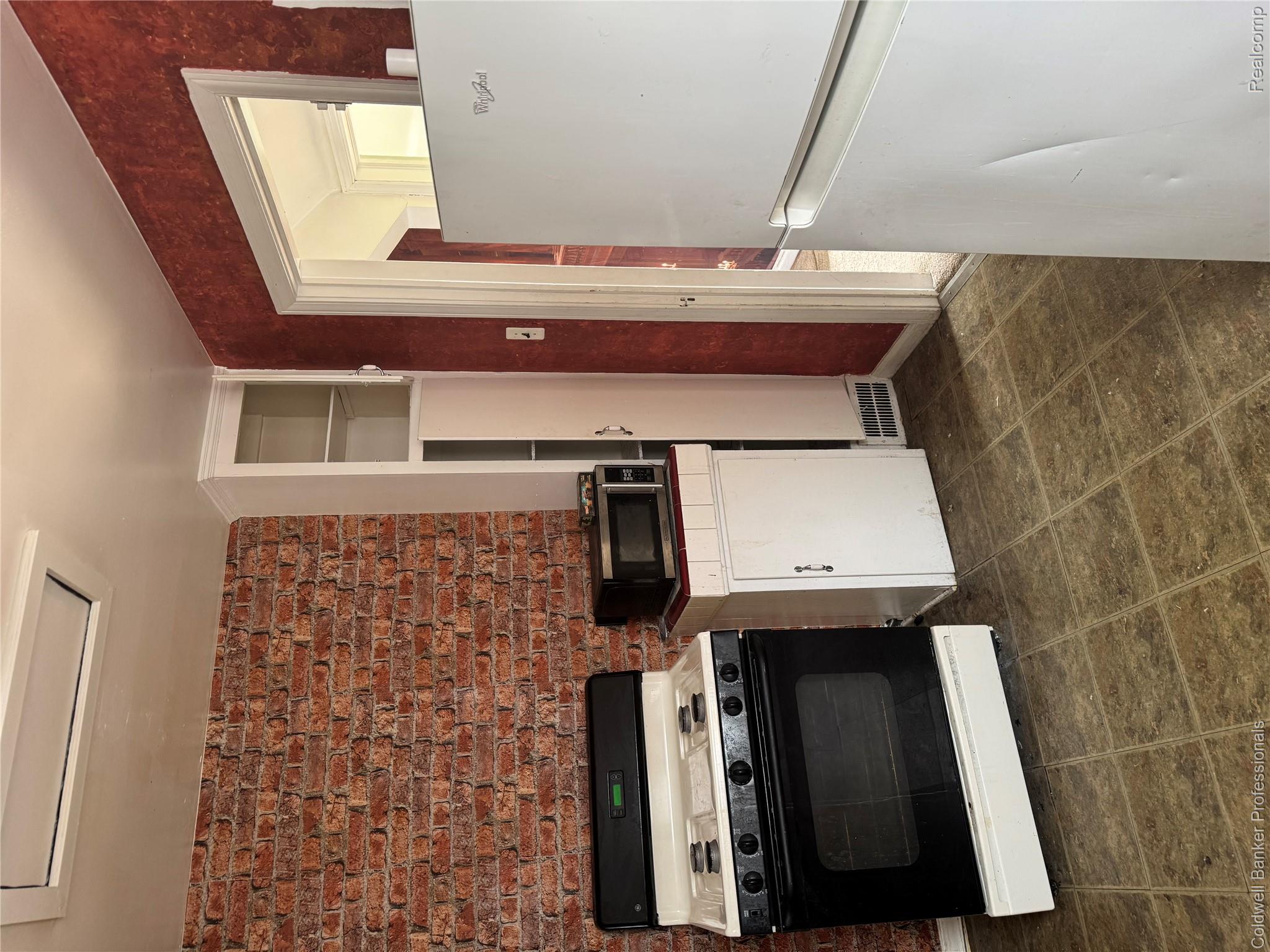 4046 Tyler Street Property Photo 5