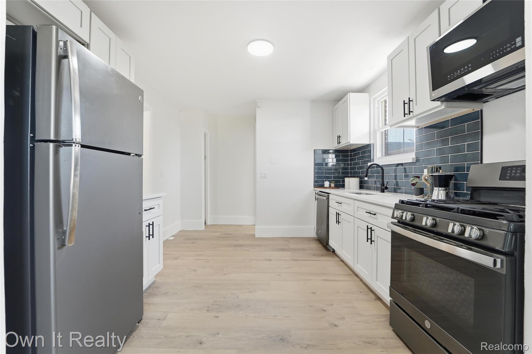 17127 Santa Barbara Drive Property Photo 12