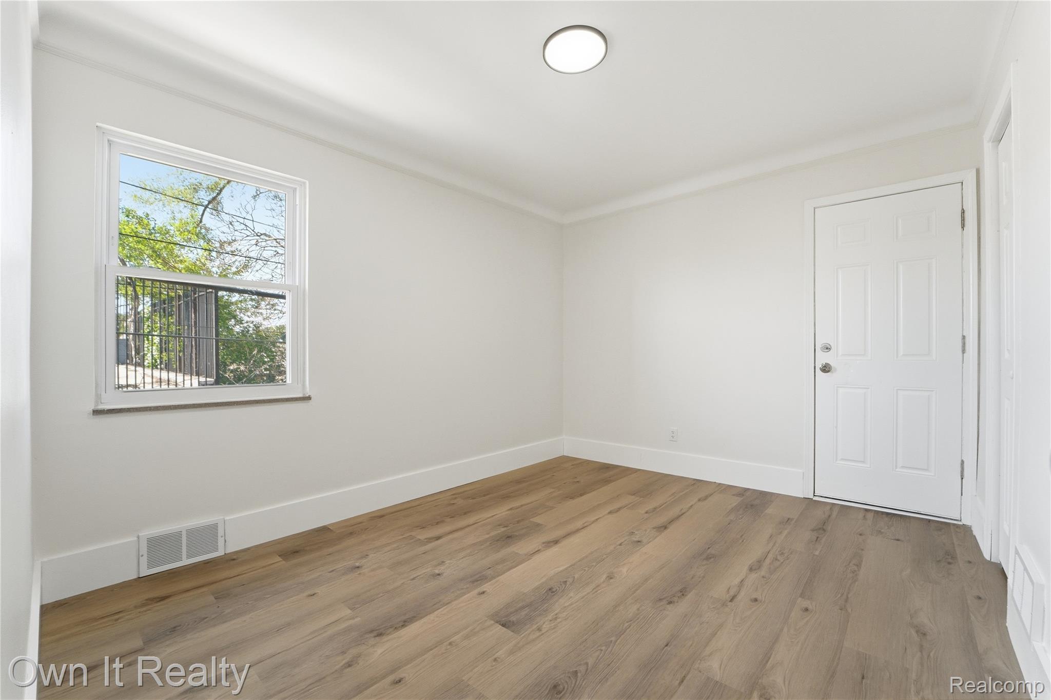 17127 Santa Barbara Drive Property Photo 19