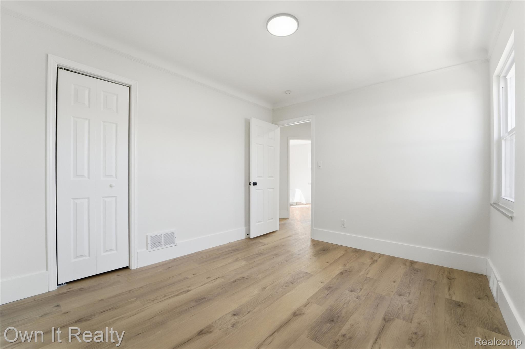 17127 Santa Barbara Drive Property Photo 20