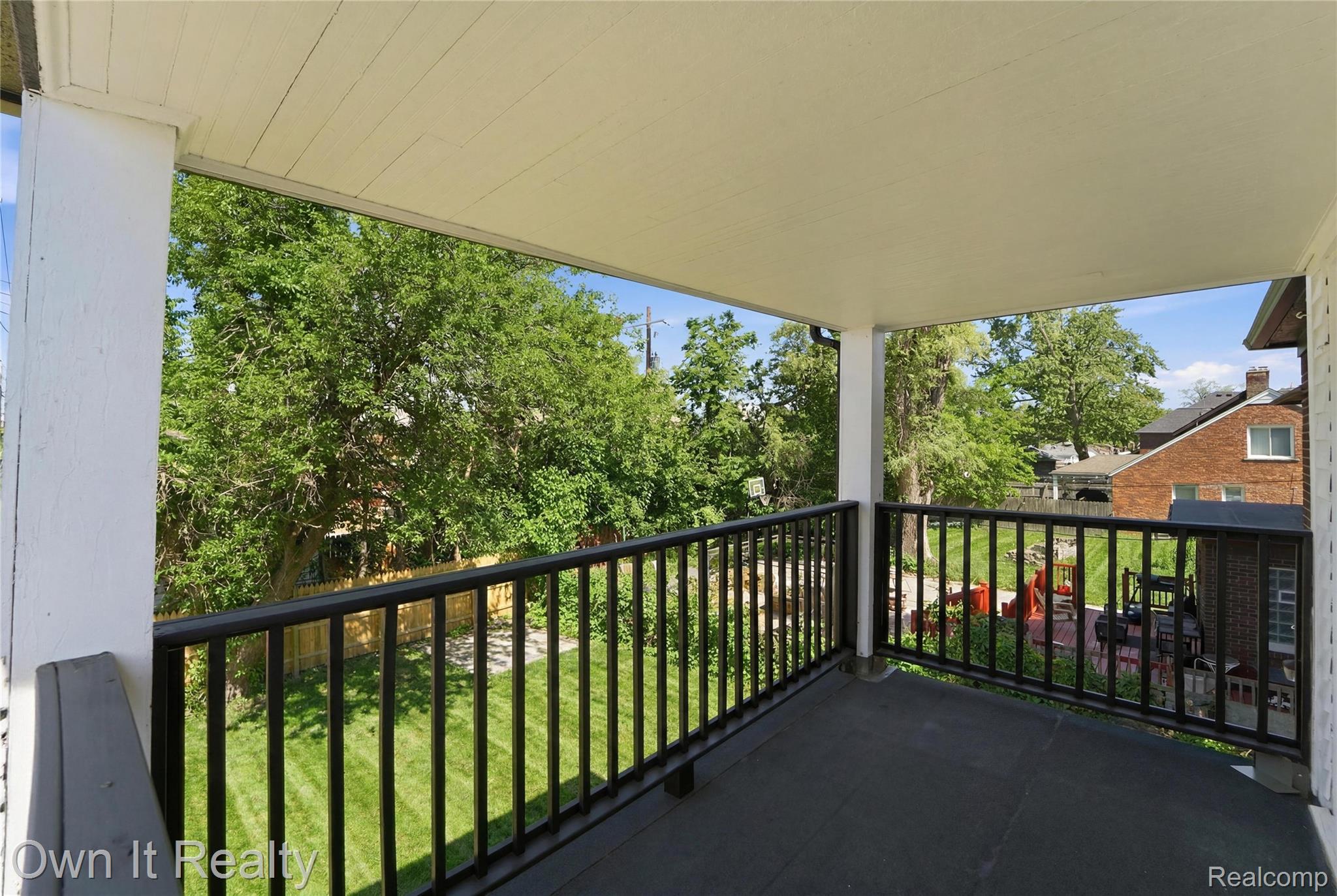 17127 Santa Barbara Drive Property Photo 26