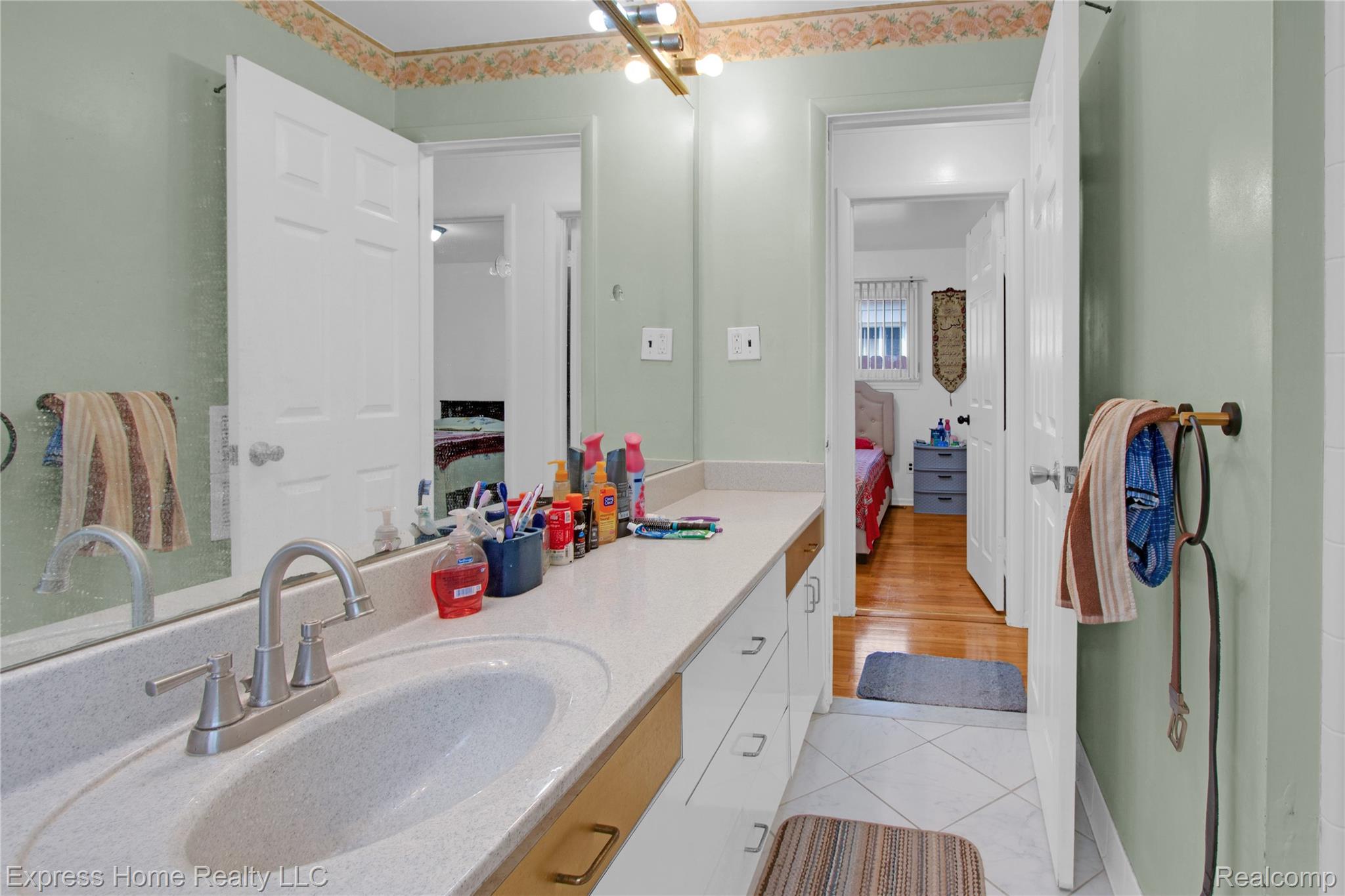 27374 Townsend Avenue Property Photo 12