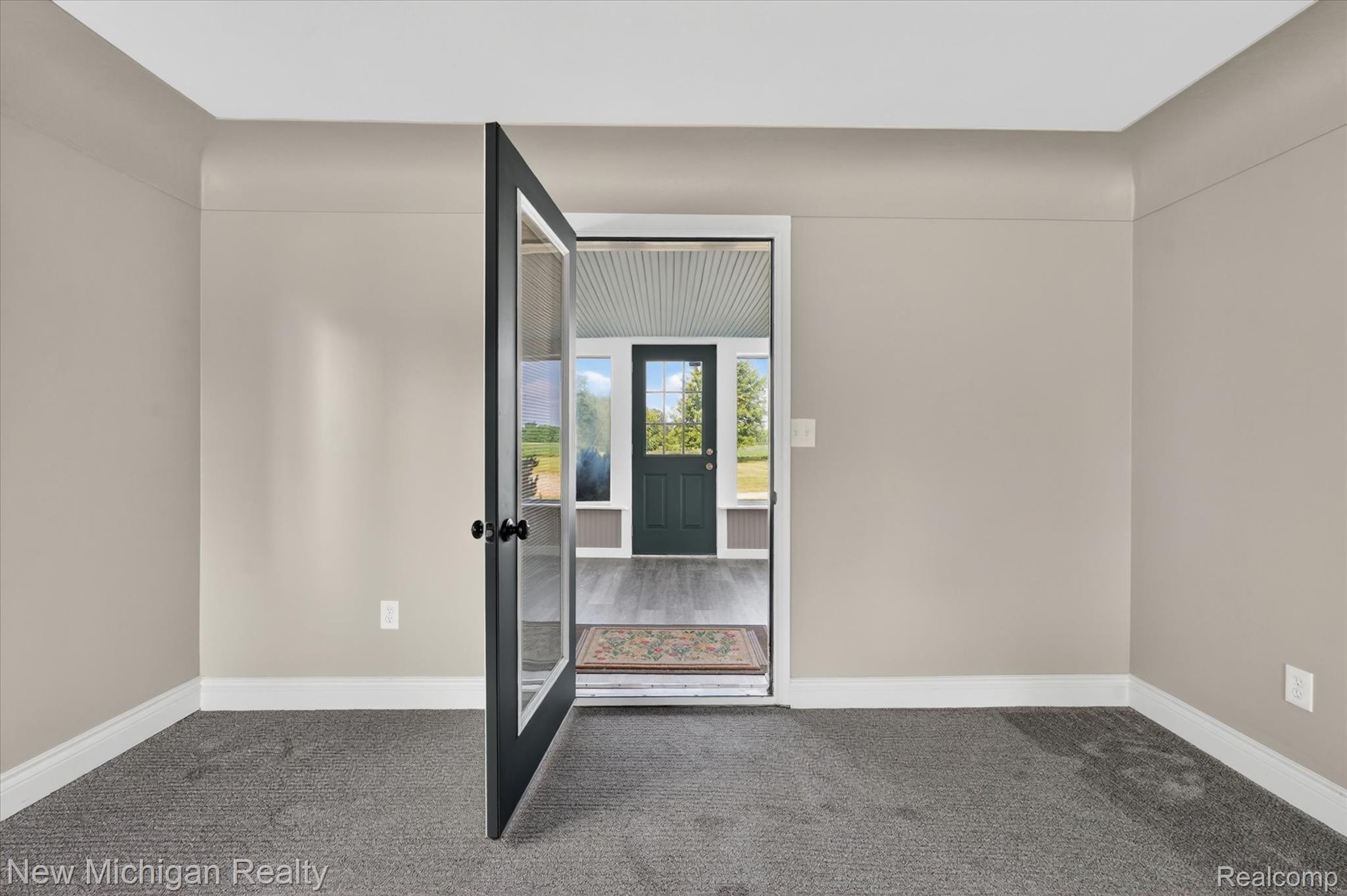 11374 Lahring Road Property Photo 8
