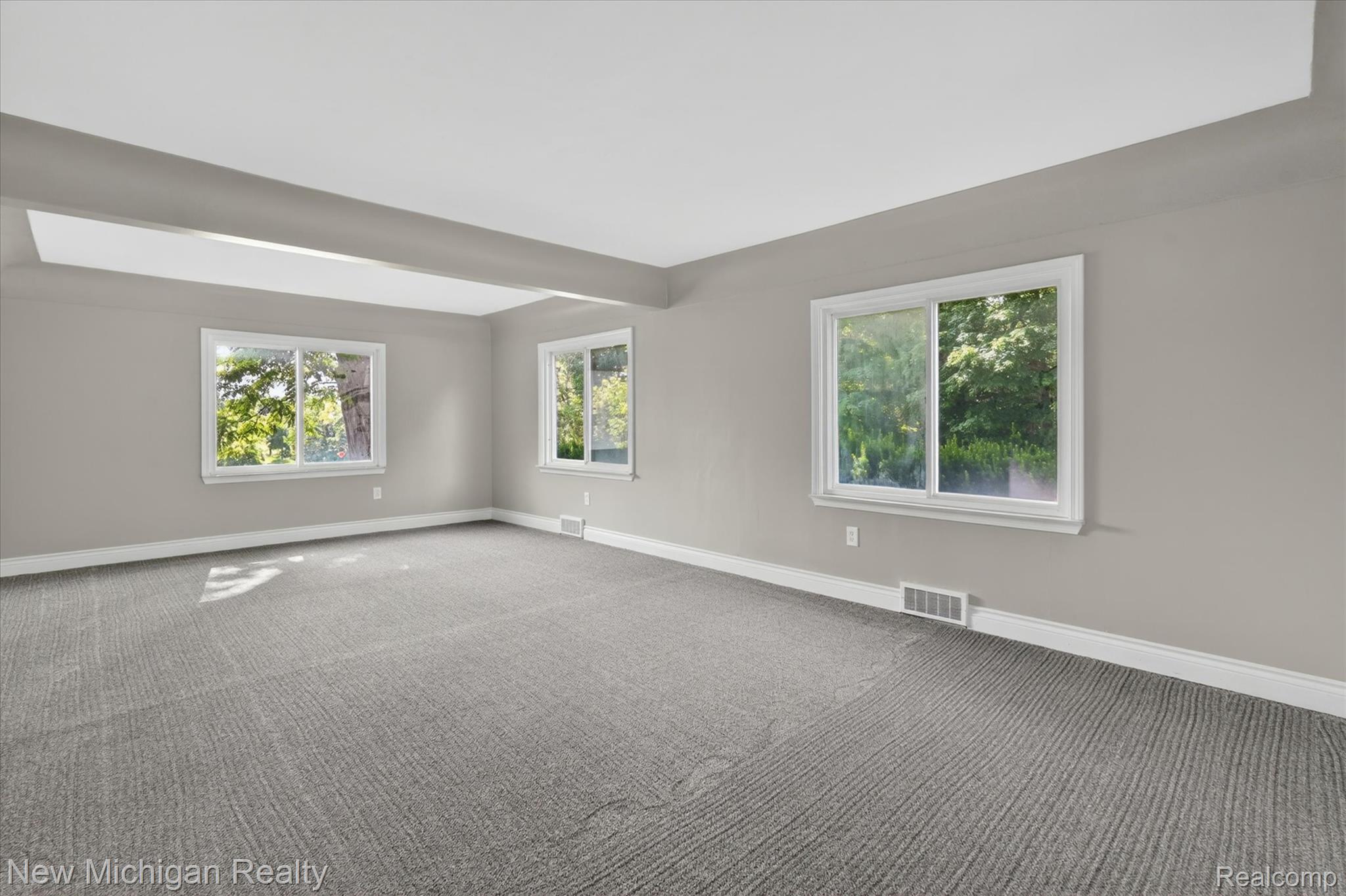 11374 Lahring Road Property Photo 9