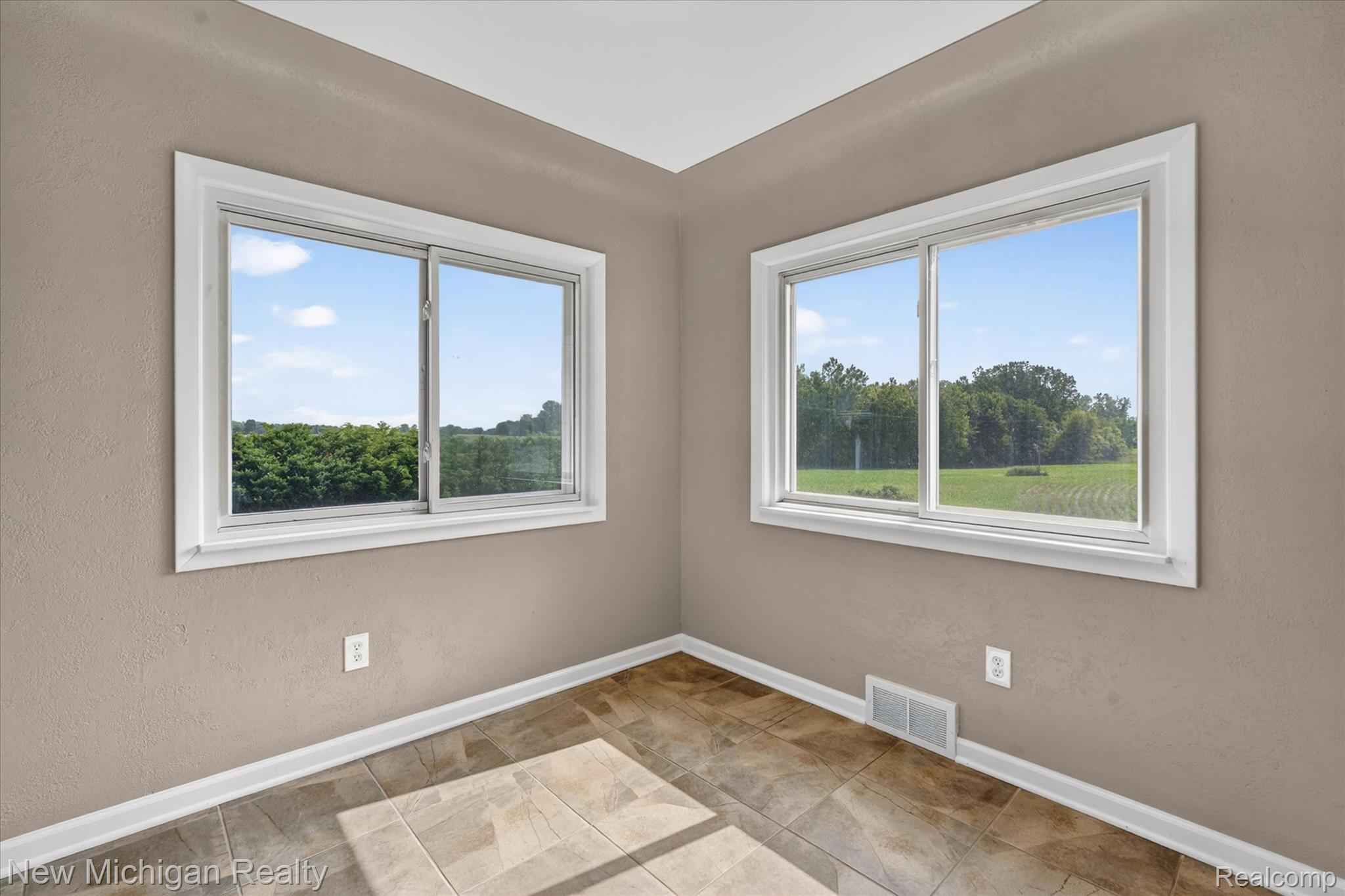 11374 Lahring Road Property Photo 20