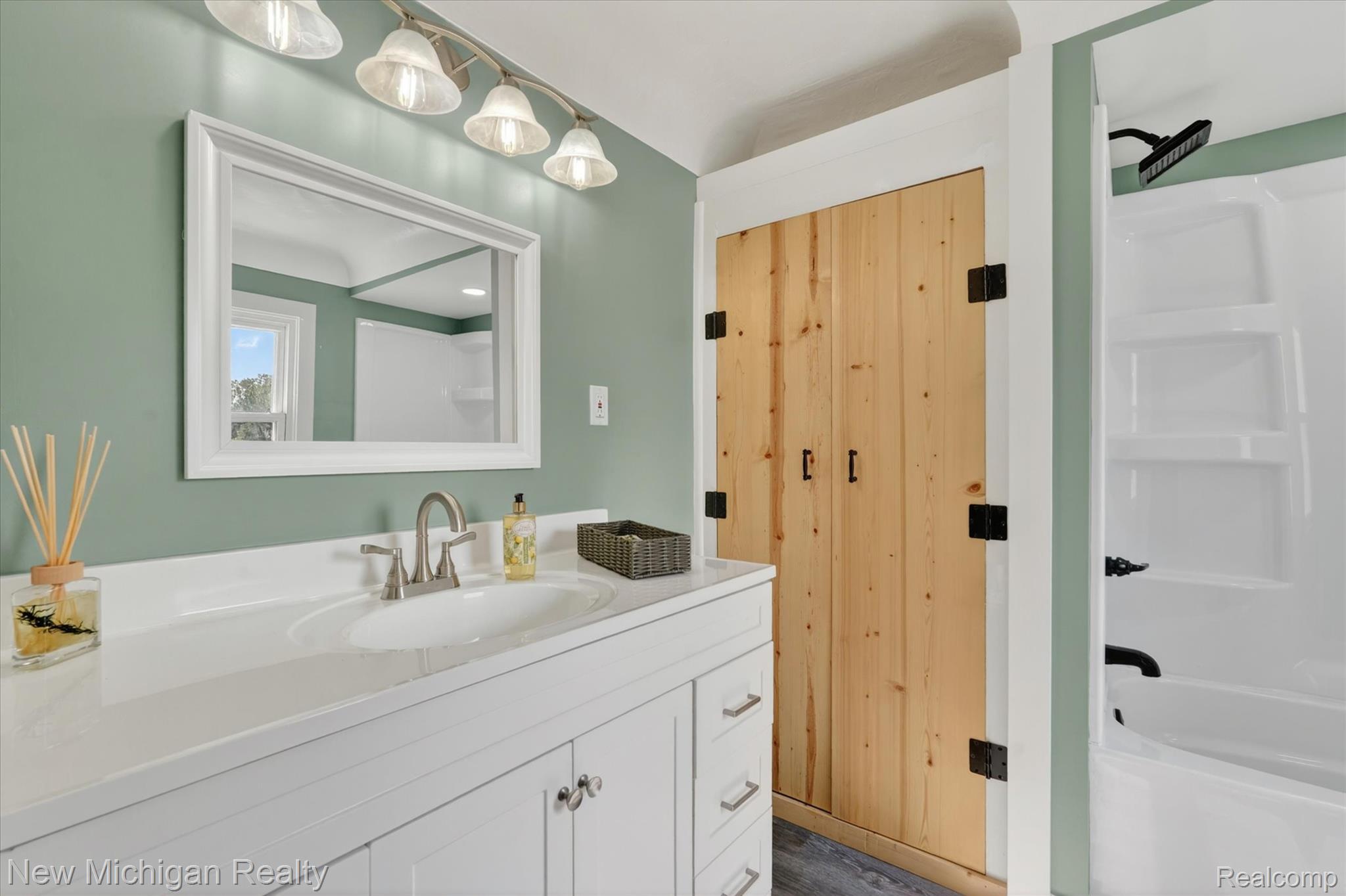11374 Lahring Road Property Photo 21