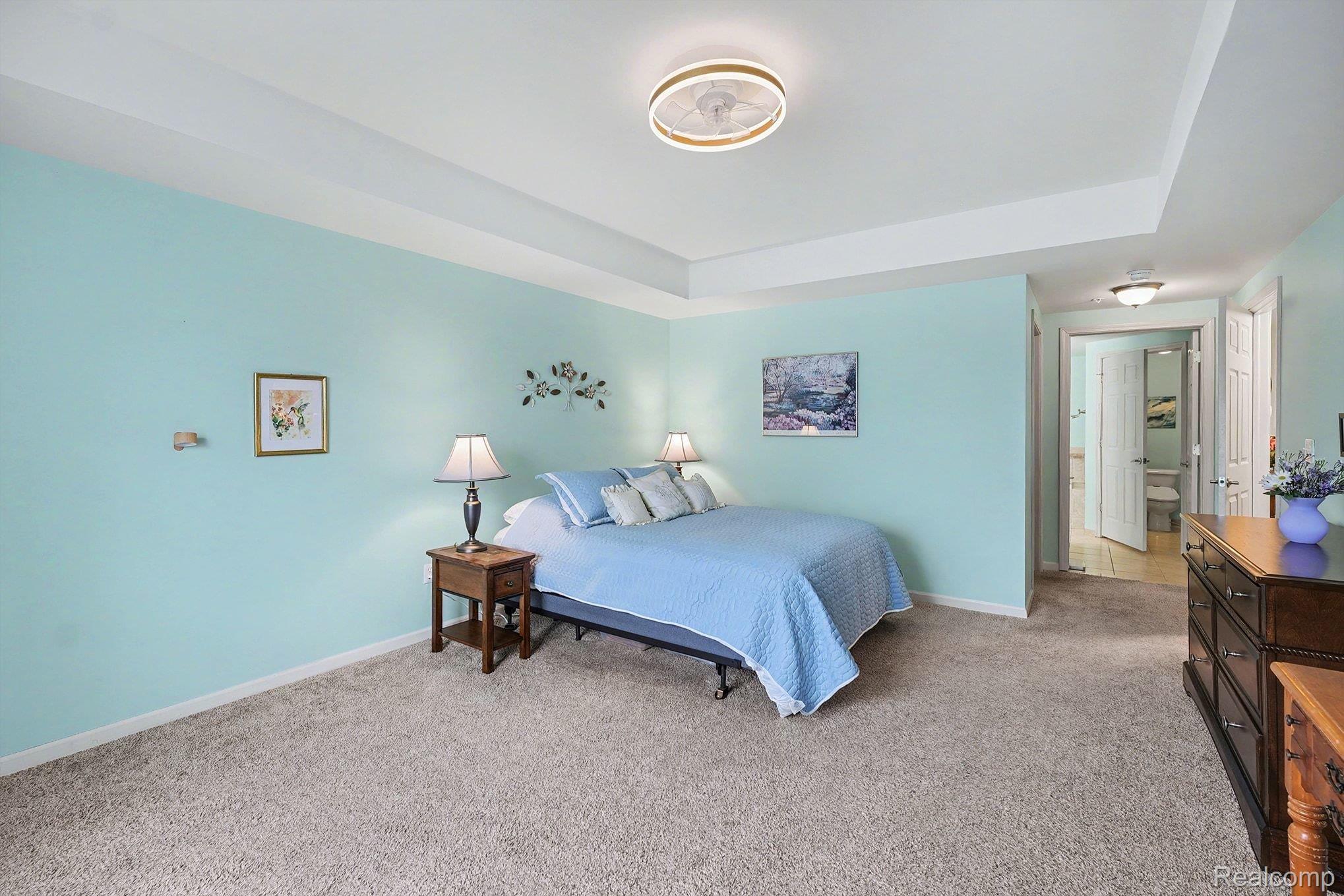 2104 Country Club Drive Property Photo 14