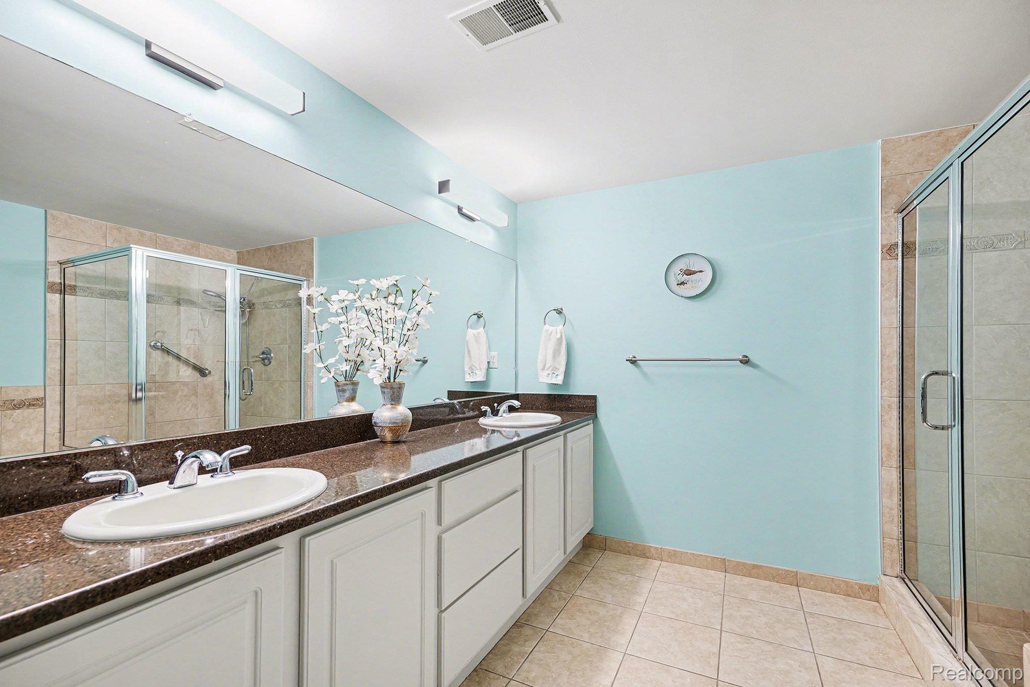 2104 Country Club Drive Property Photo 15