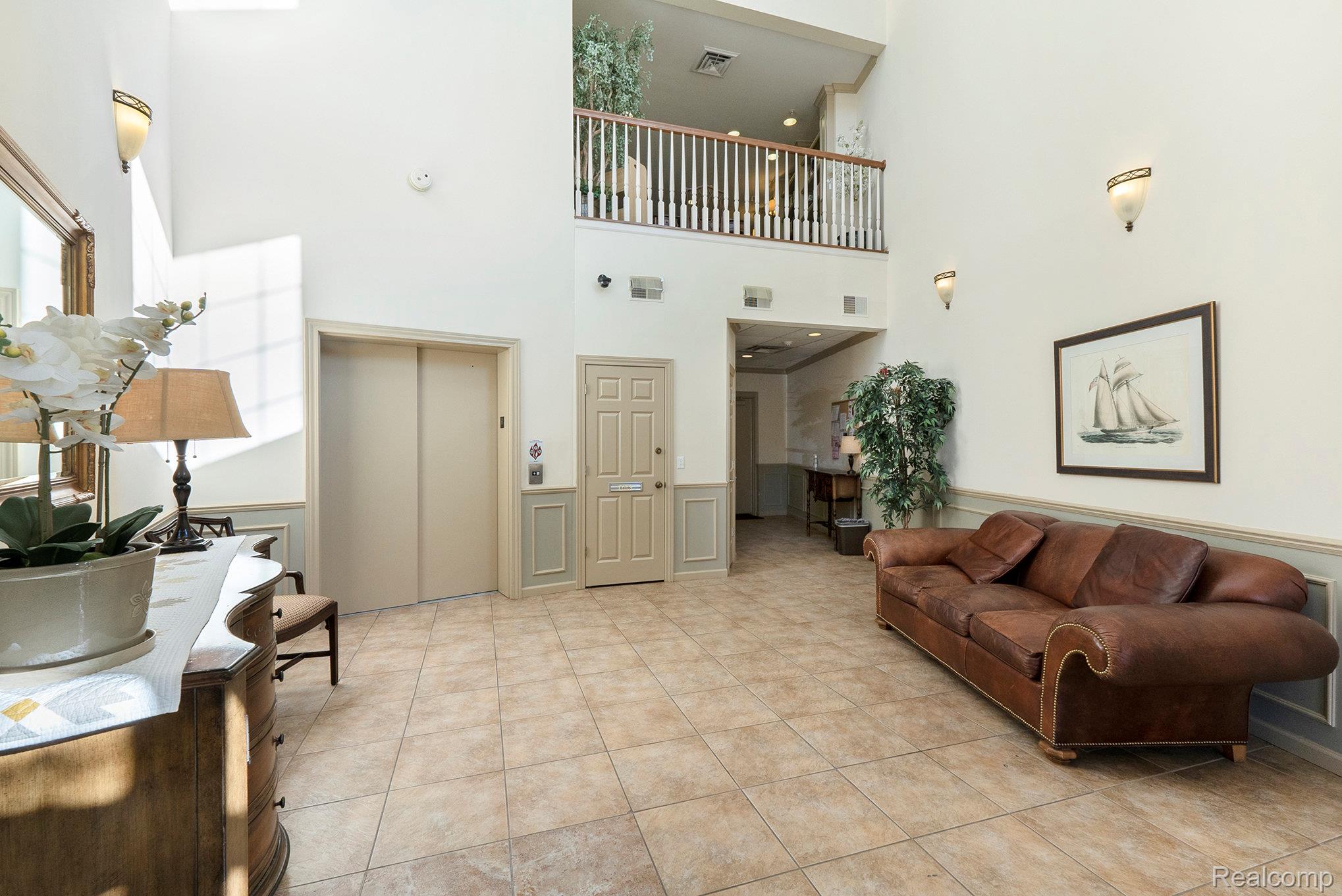 2104 Country Club Drive Property Photo 23