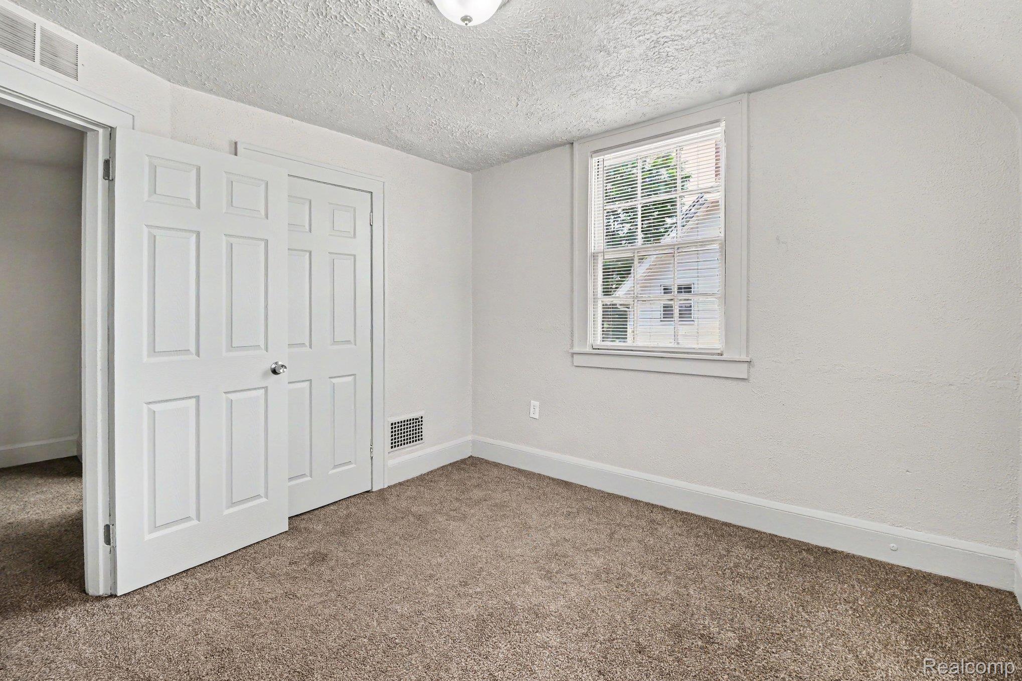 680 N Perry Street Property Photo 13