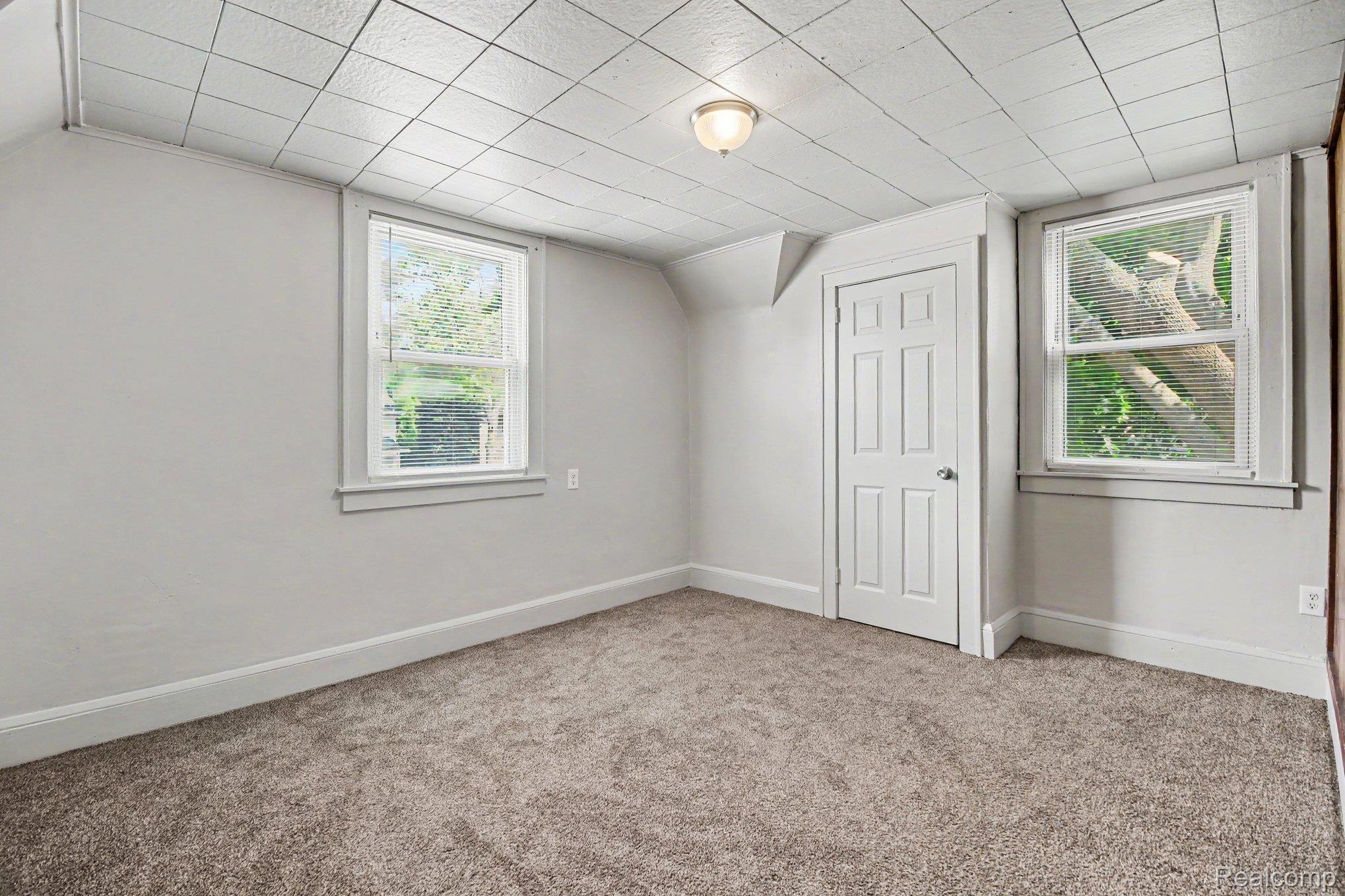 680 N Perry Street Property Photo 15