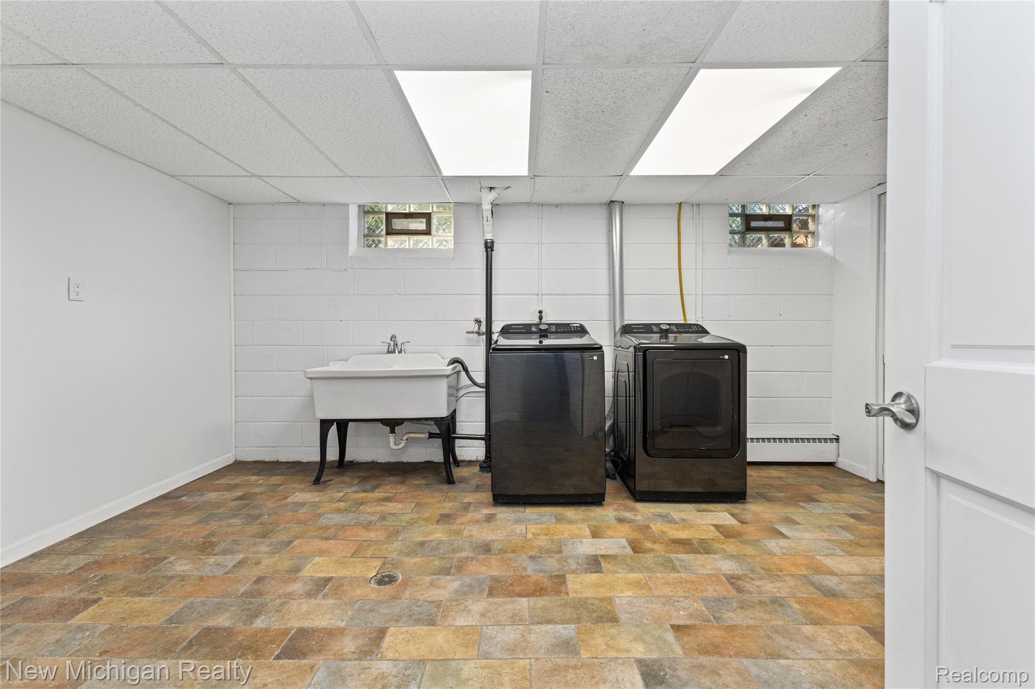 8359 Chicago Road Property Photo 48