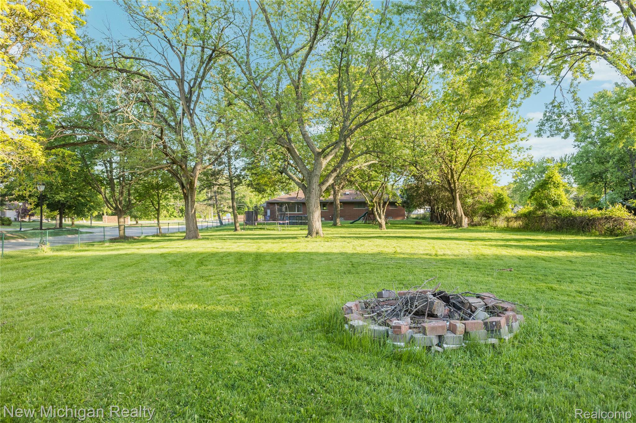 8359 Chicago Road Property Photo 55