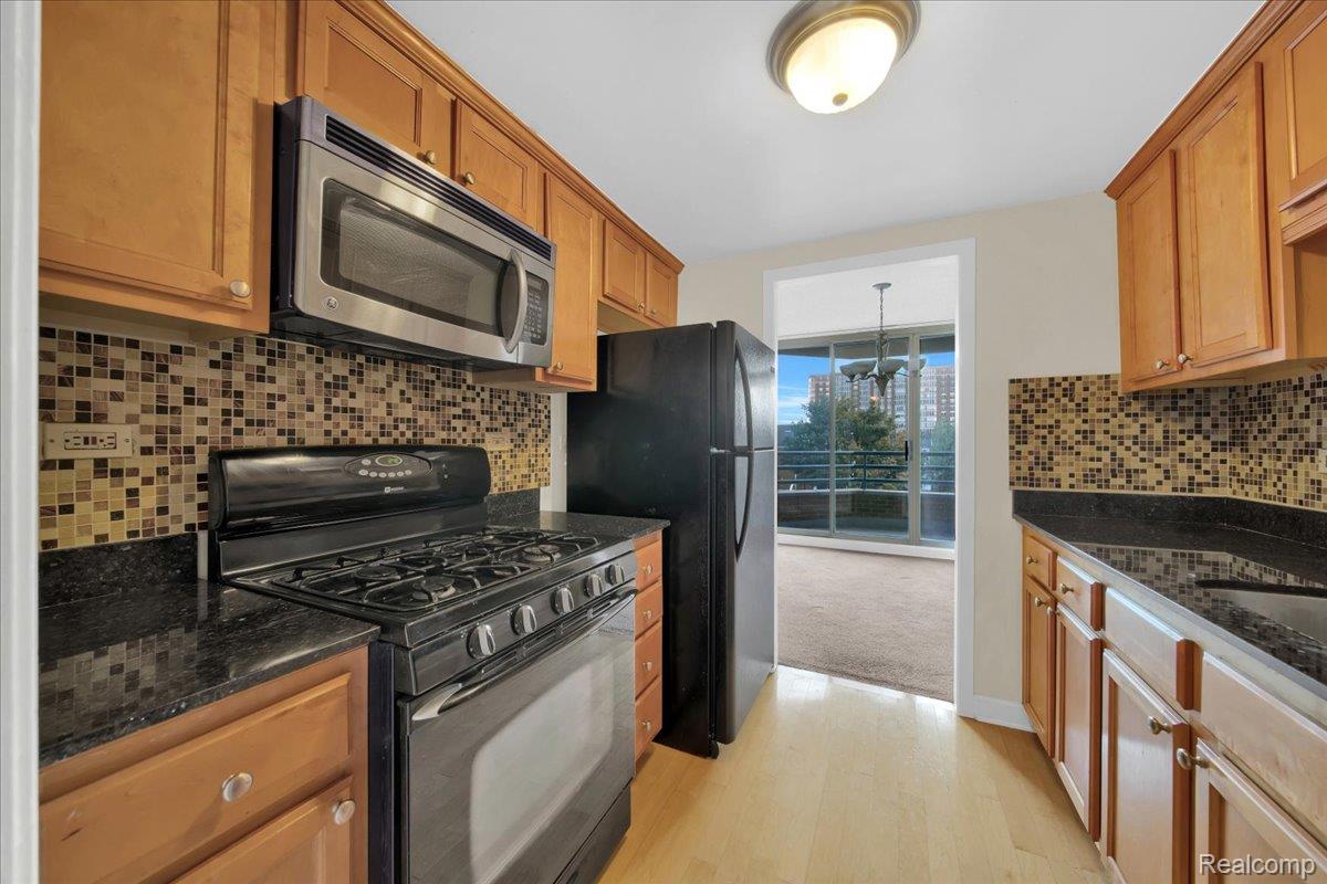 3320 Spinnaker Lane 3a Property Photo 11
