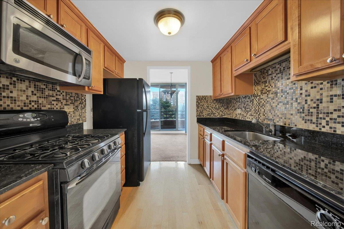 3320 Spinnaker Lane 3a Property Photo 13
