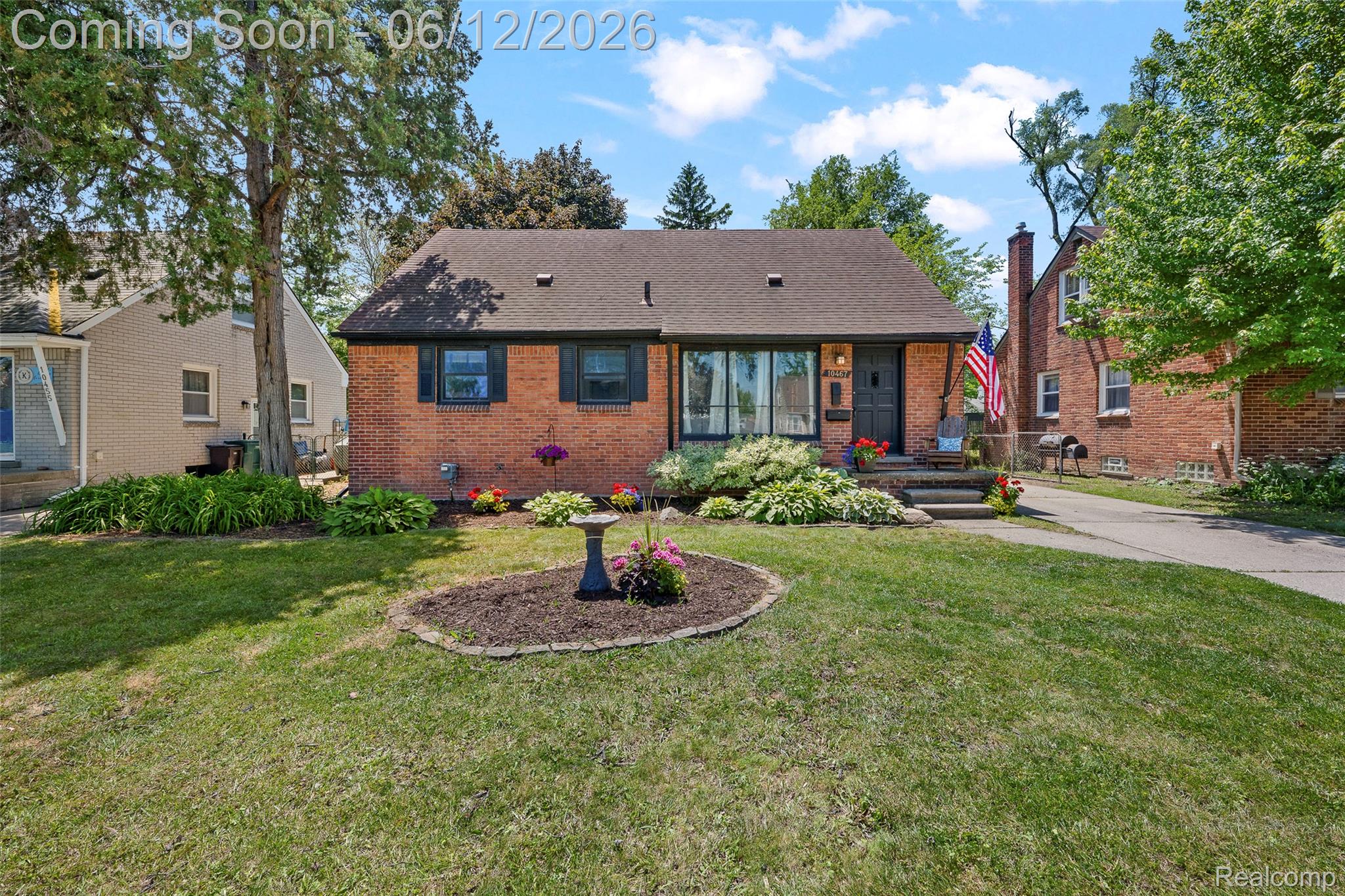 10467 W 11 Mile Road Property Photo 1