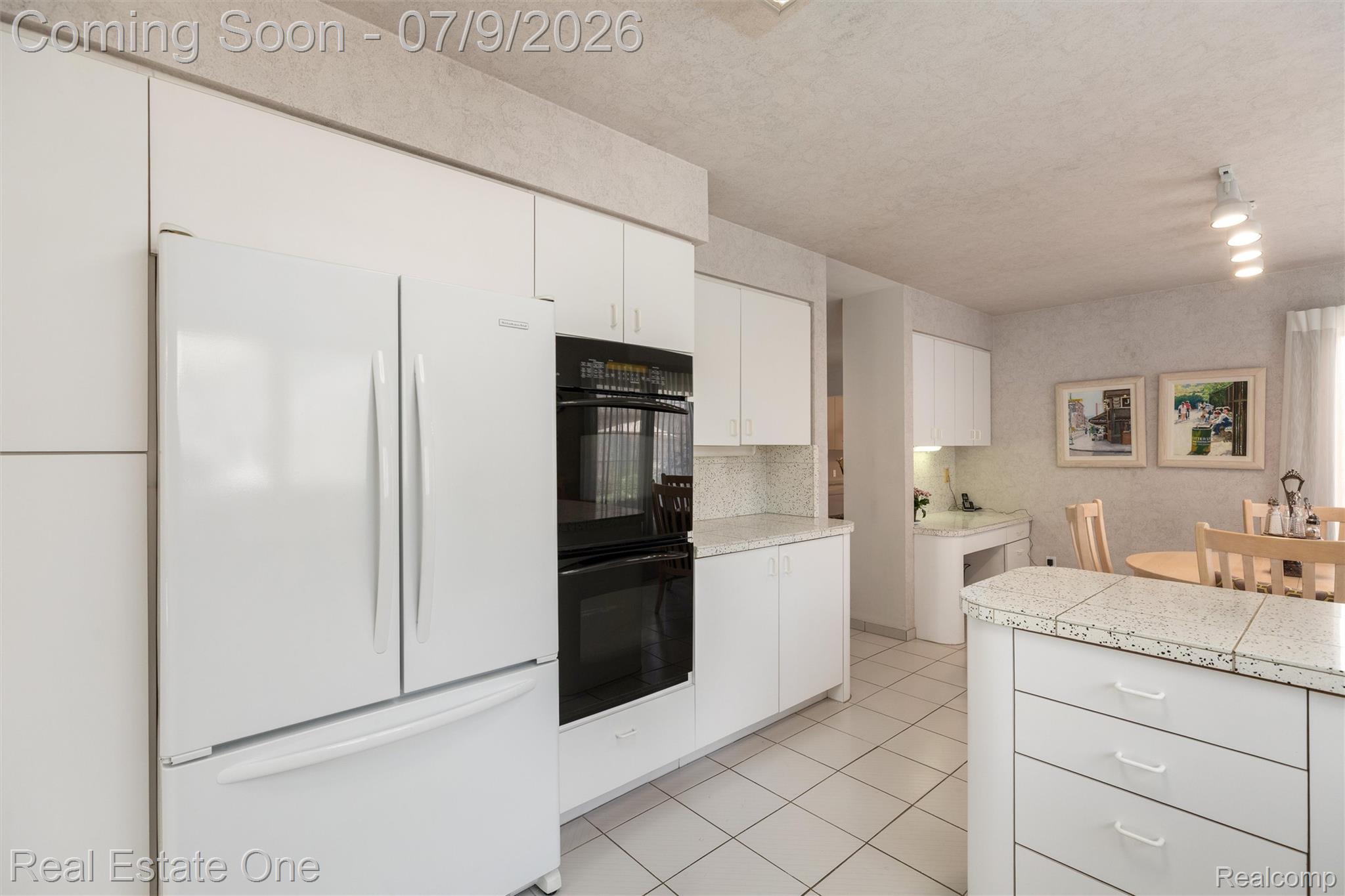 6273 Celeste Road Property Photo 10
