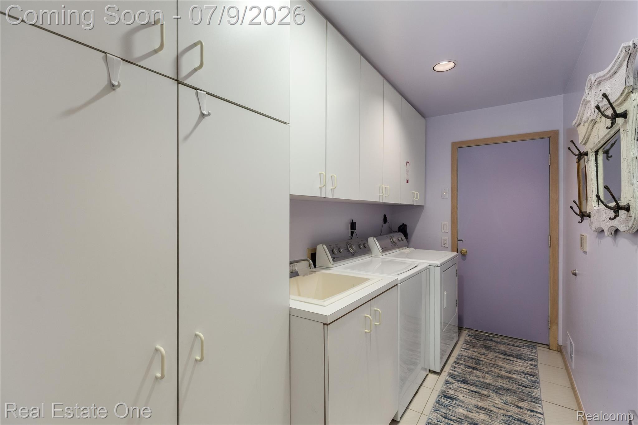 6273 Celeste Road Property Photo 16